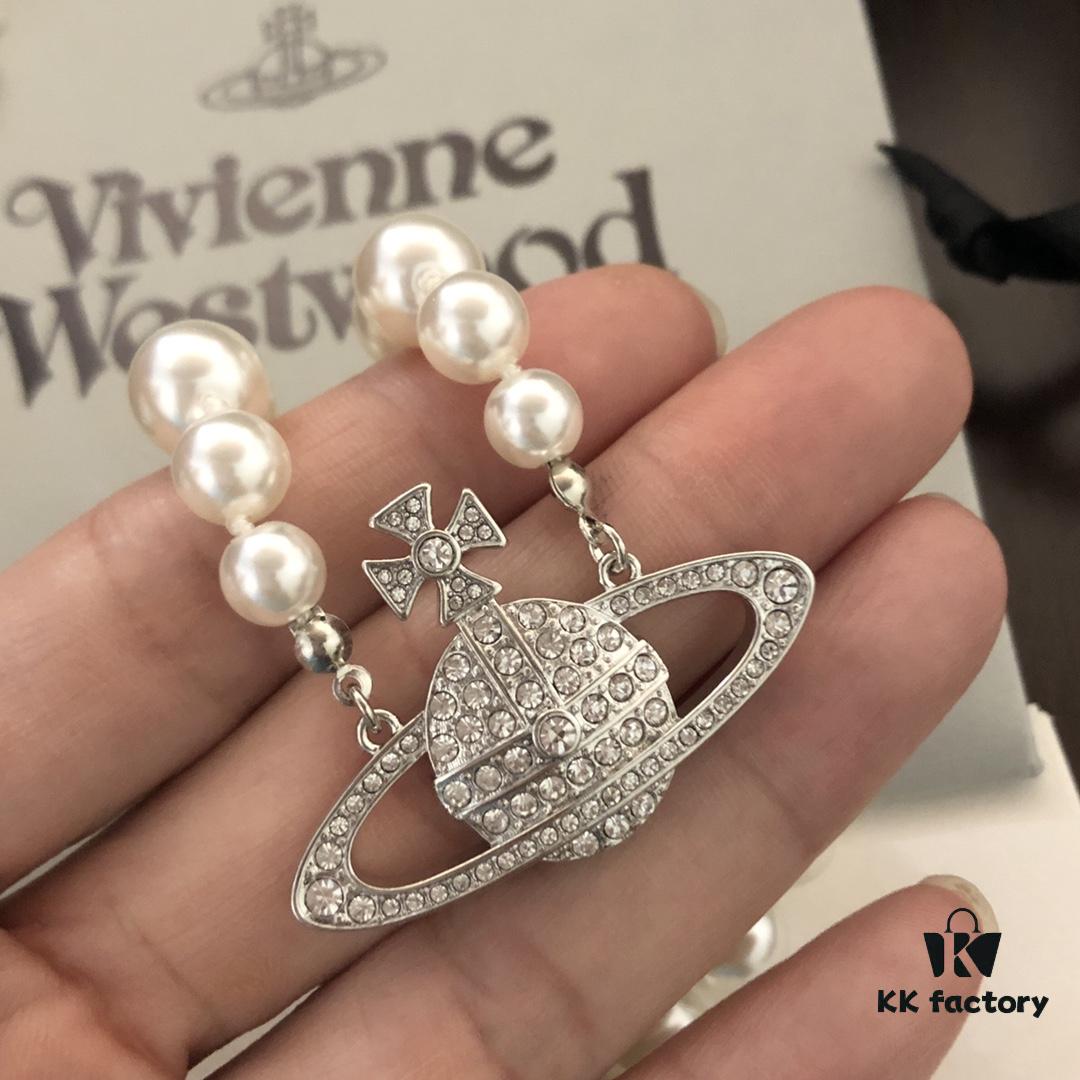 693011ba12f62673a6fac5c4 Vivienne Westwood Saturn Pearl Necklace - Medium Size, Rhinestone-Embellished Crown Pendant with Elegant Shine