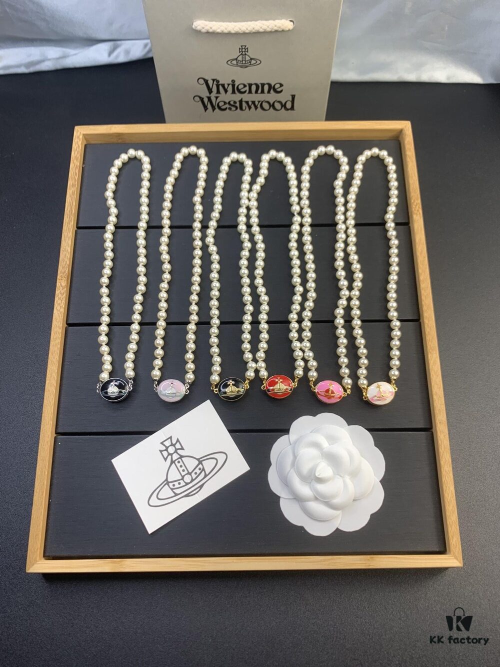 693011d712f62673a6fac5e6 West Queen Magnetic Clasp Resin Pearl Necklace Collection