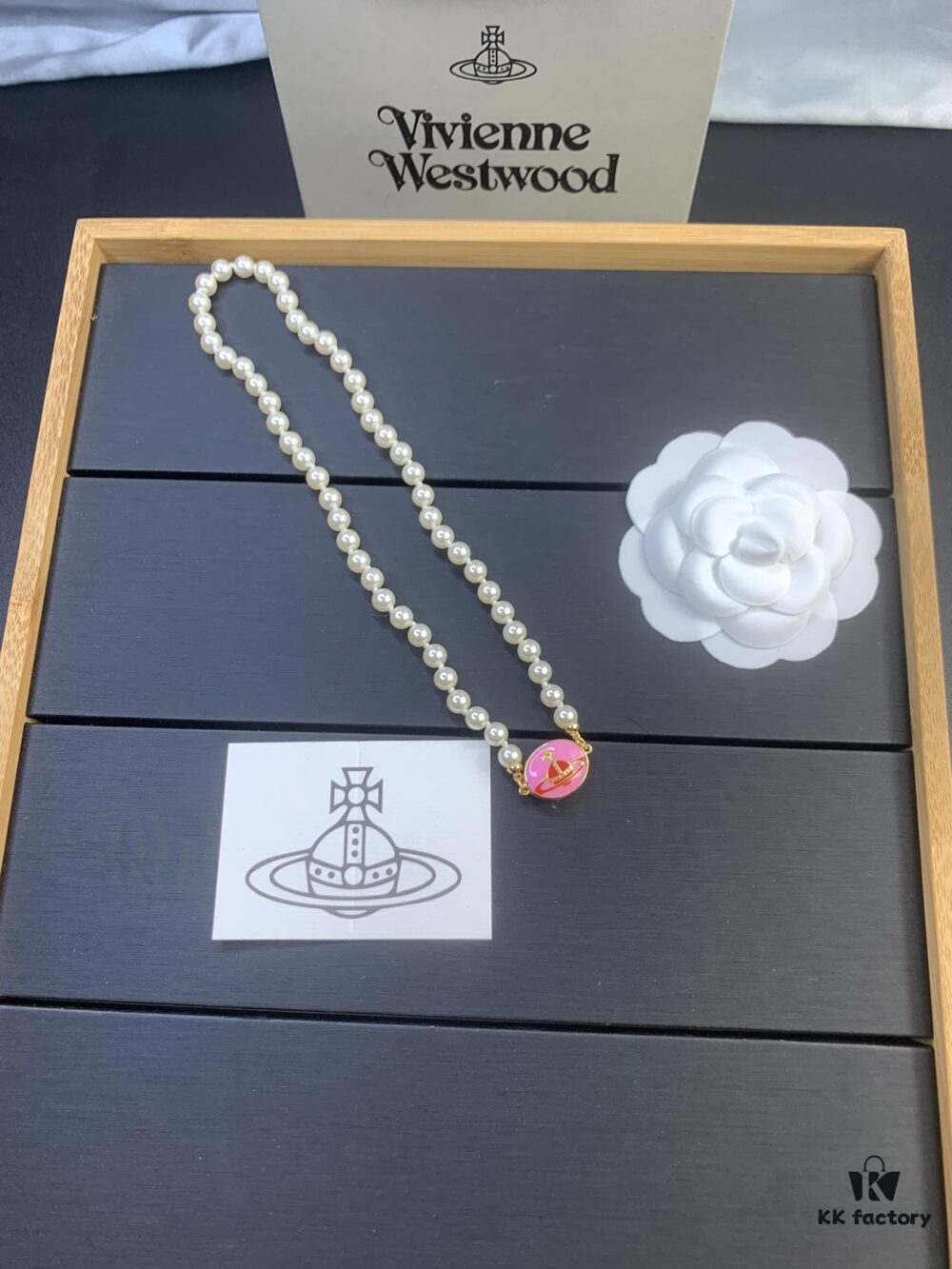 693011e312f62673a6fac5f3 West Queen Magnetic Clasp Rose Red Pearl Necklace - Gold Color