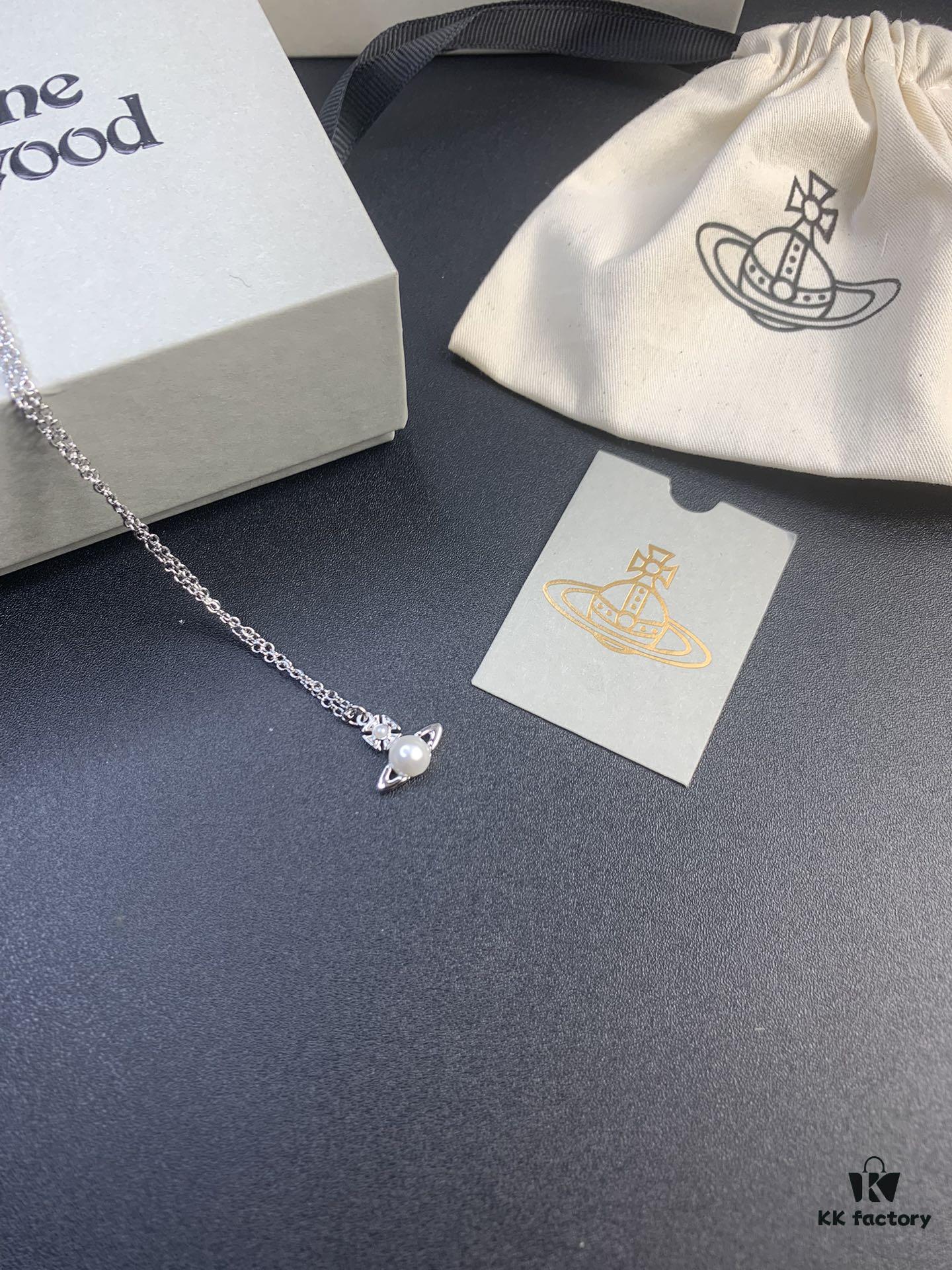 6930120212f62673a6fac616 West Queen Pearl Necklace in White Gold and Yellow Gold Two Tones