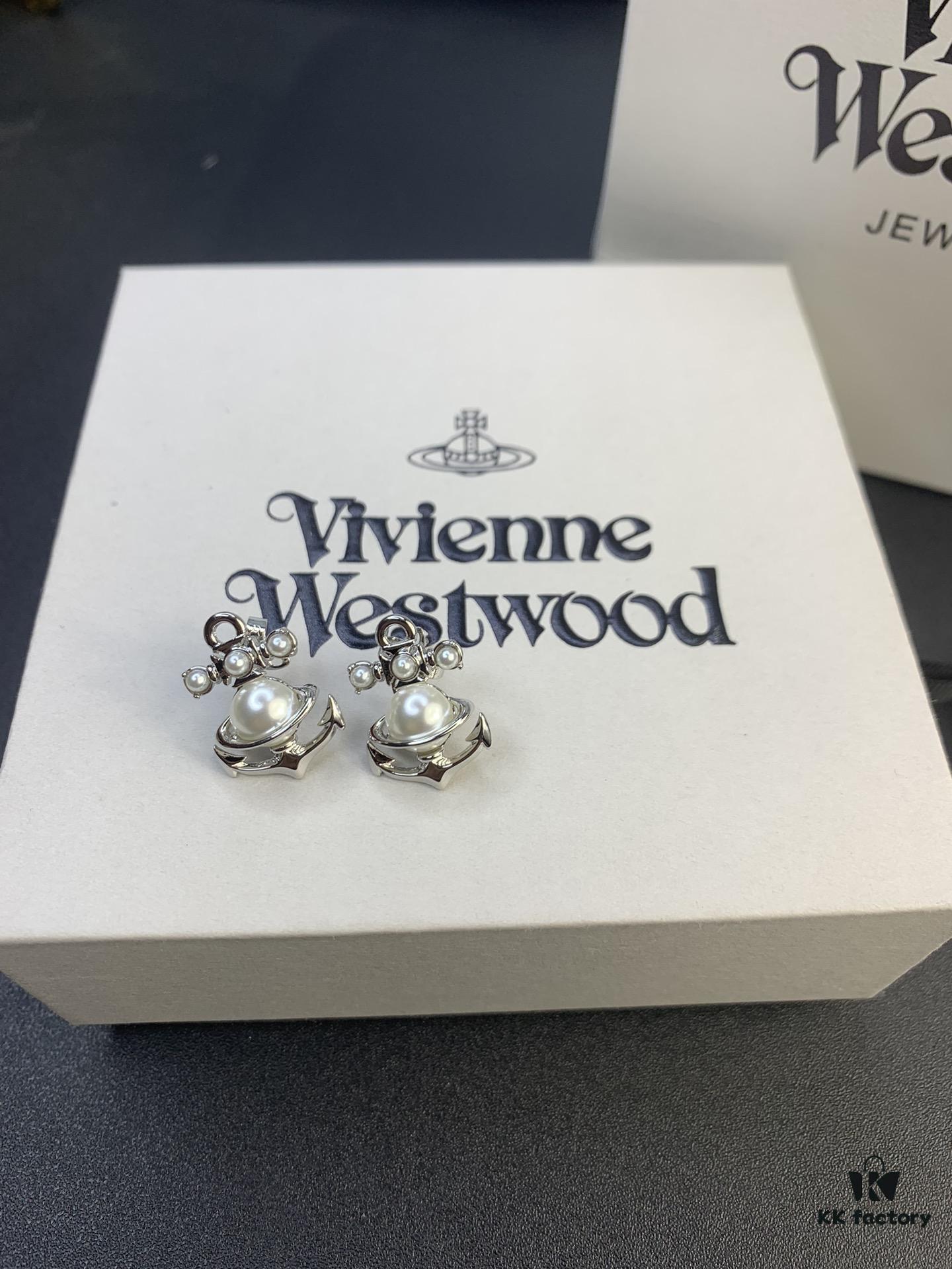 West Queen Cat Boat Pearl Stud Earrings in White Gold and Yellow Gold Two Colors