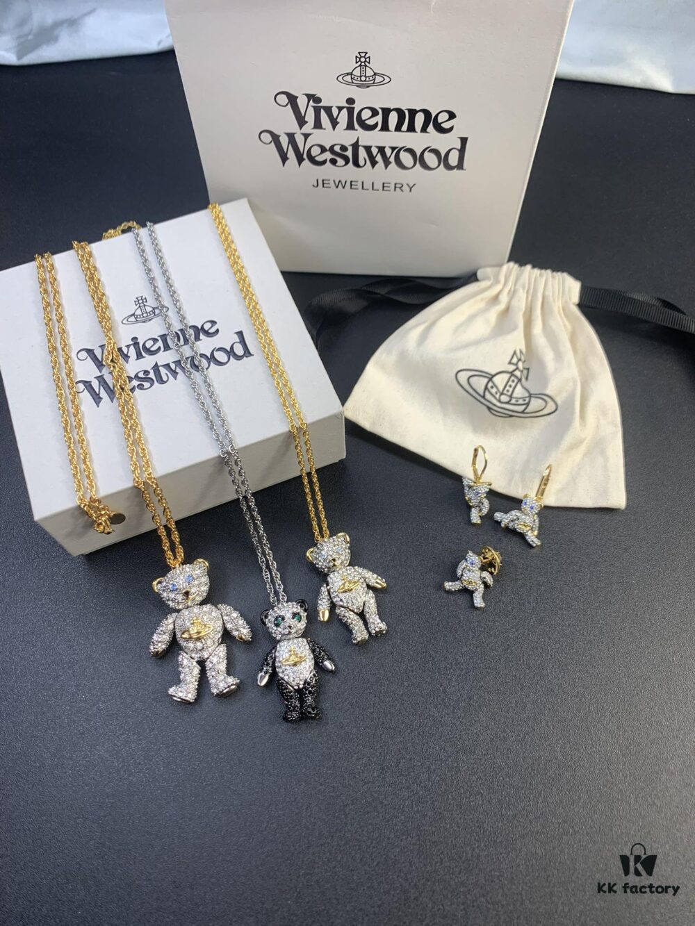 6930129b12f62673a6fac6d9 West Queen Articulated Bear Necklace 72cm, Earrings and Lapel Pin Set