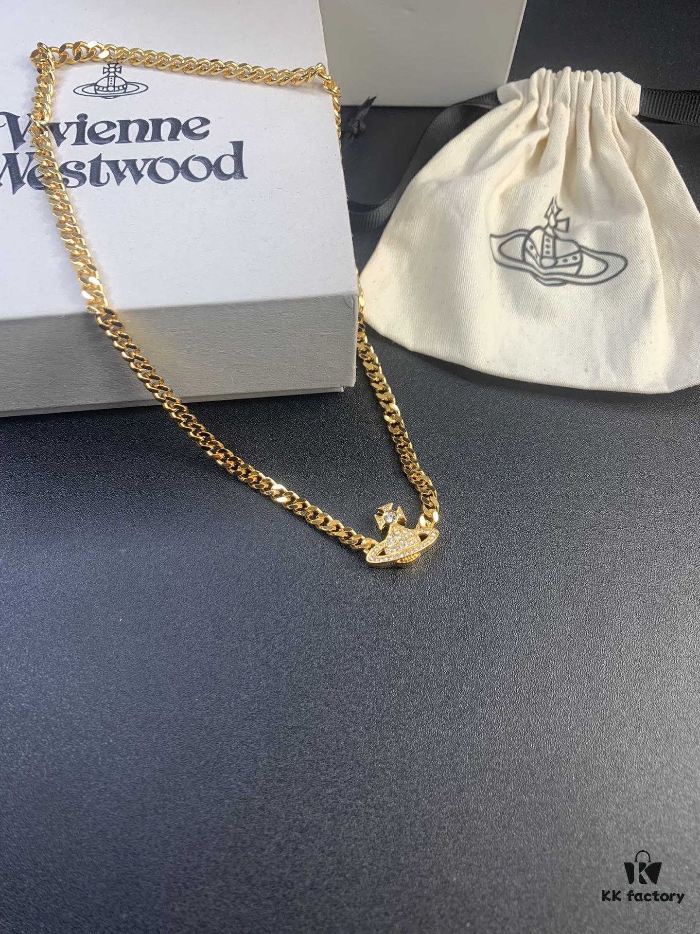 693012c312f62673a6fac714 West Grandma Magnetic Clasp Saturn Chunky Chain in Gold and Silver Tones