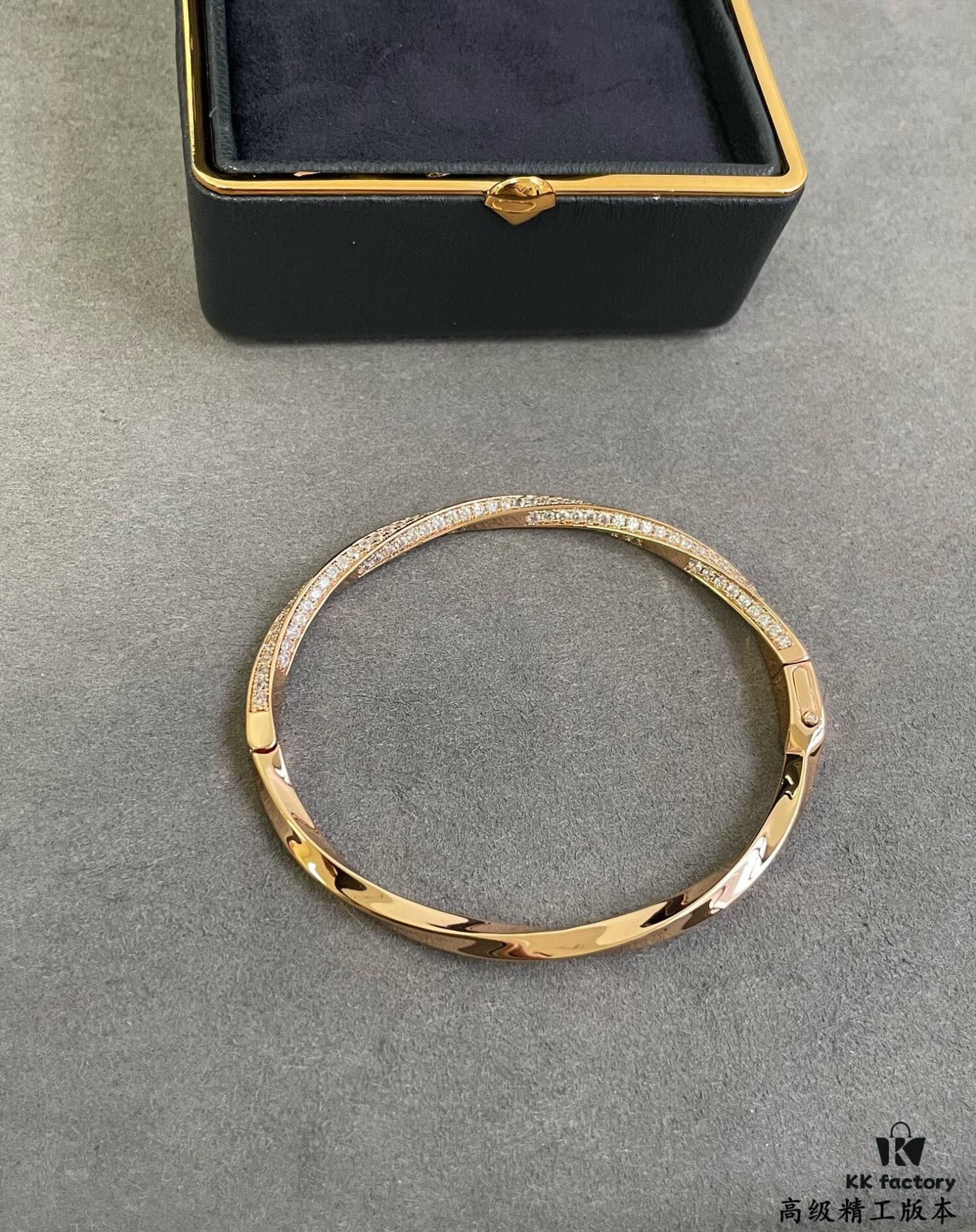 Graff Spiral Full Diamond Bracelet