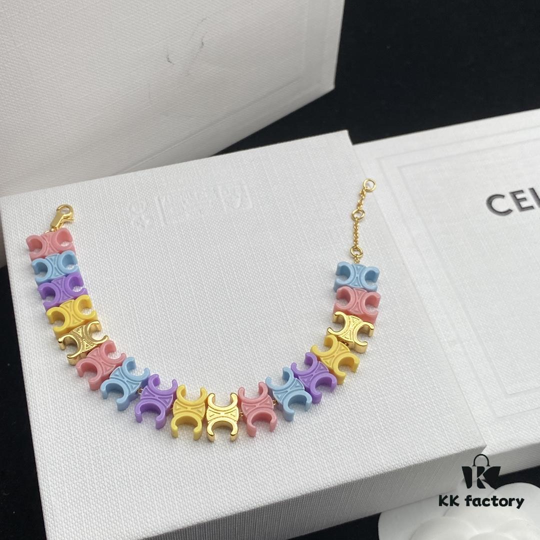 693014ce12f62673a6fac9d9 CELINE Effortless European and American Style, Suitable for Various Occasions, Simple Yet Elegant, Made with Original-Match Materials