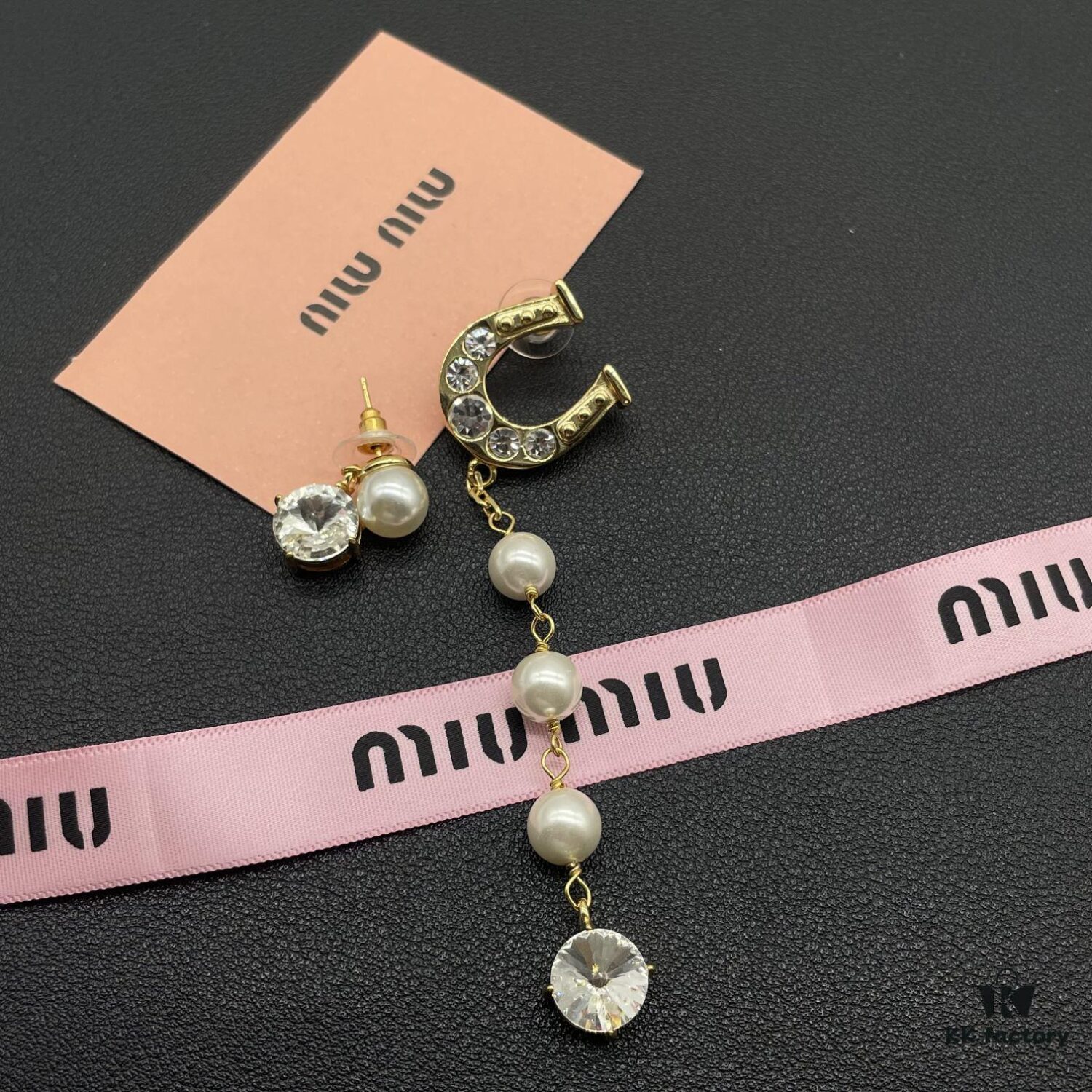 6930168412f62673a6facc02 Miu Miu Elegant Heart Pearl Stud Earrings, Minimalist Luxury Design with Vintage Charm