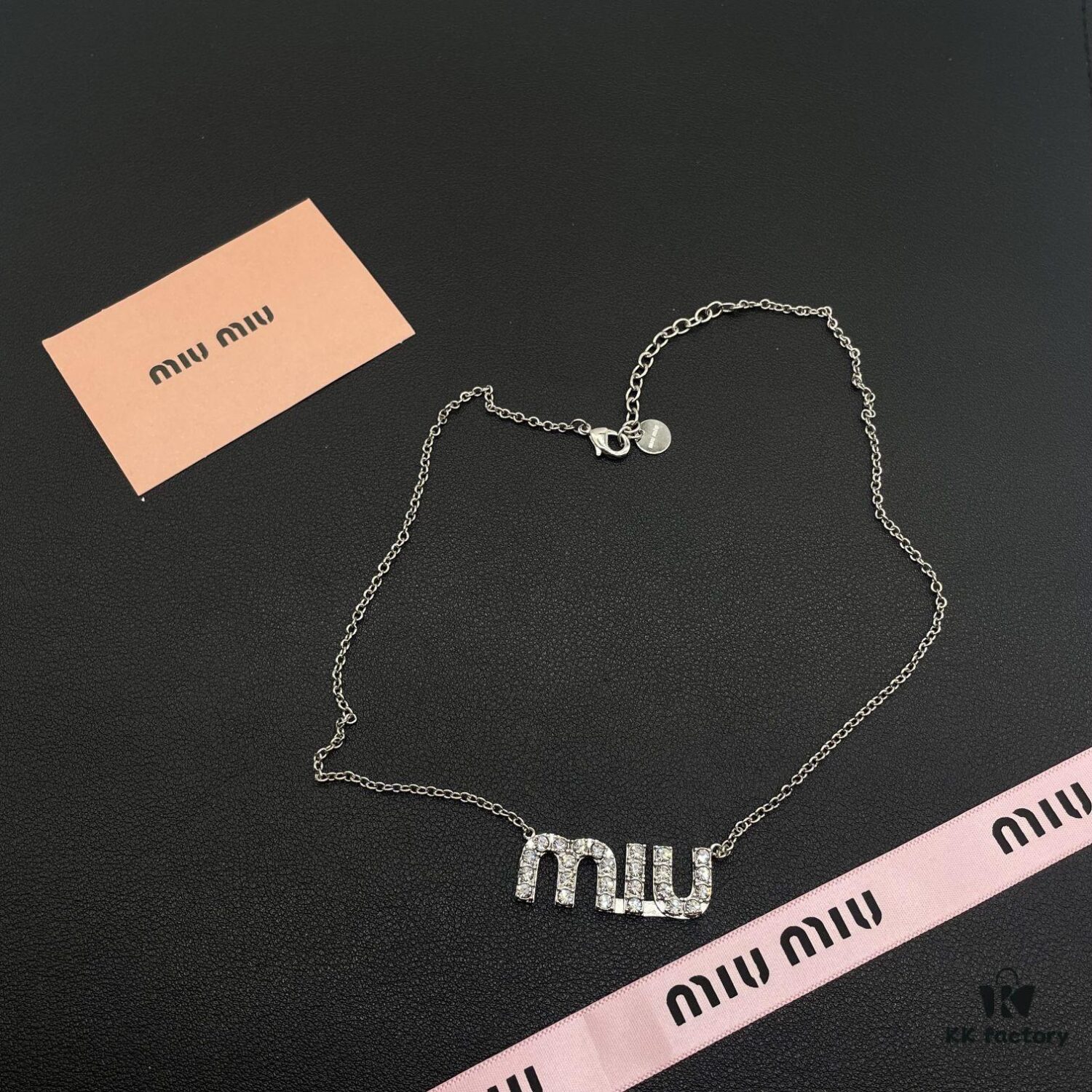 6930169b12f62673a6facc24 Miu Miu Elegant Heart Pearl Necklace, Minimalist Luxury Design with Vintage Charm, Must-Have Fashion Accessory for Summer