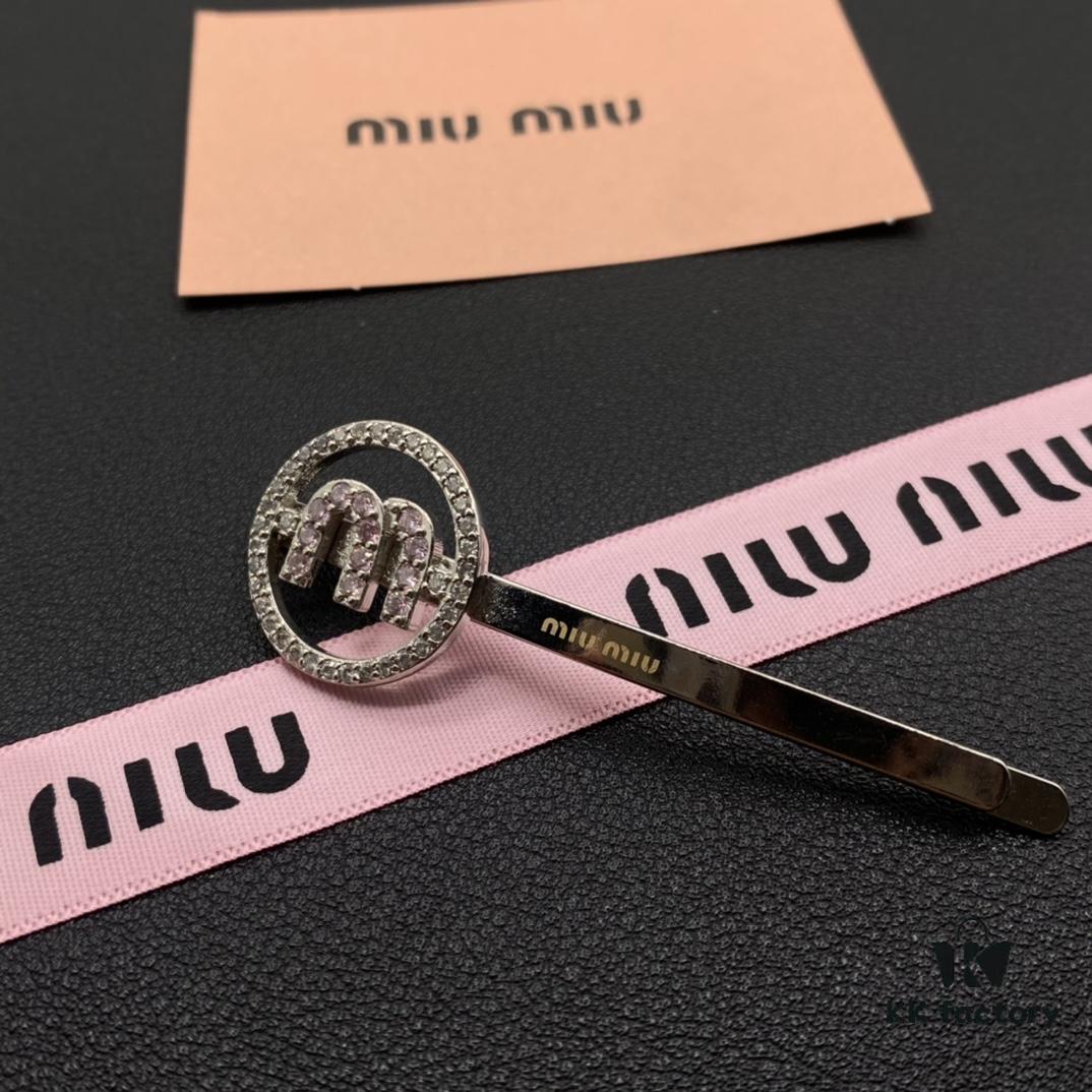 693016aa12f62673a6facc37 Miu Miu Textured Luxe Love-Themed Pearl Heart Hair Clip, Minimalist Design with Vintage Charm