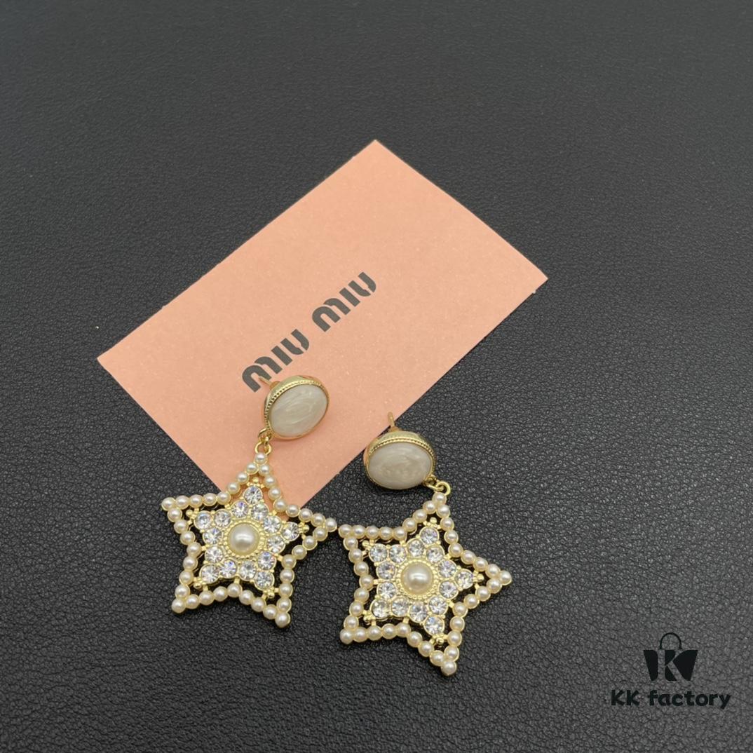 693016be12f62673a6facc4c Miu Miu Textured Heart Luxury Pearl Stud Earrings, Minimalist Love Design with Vintage Charm