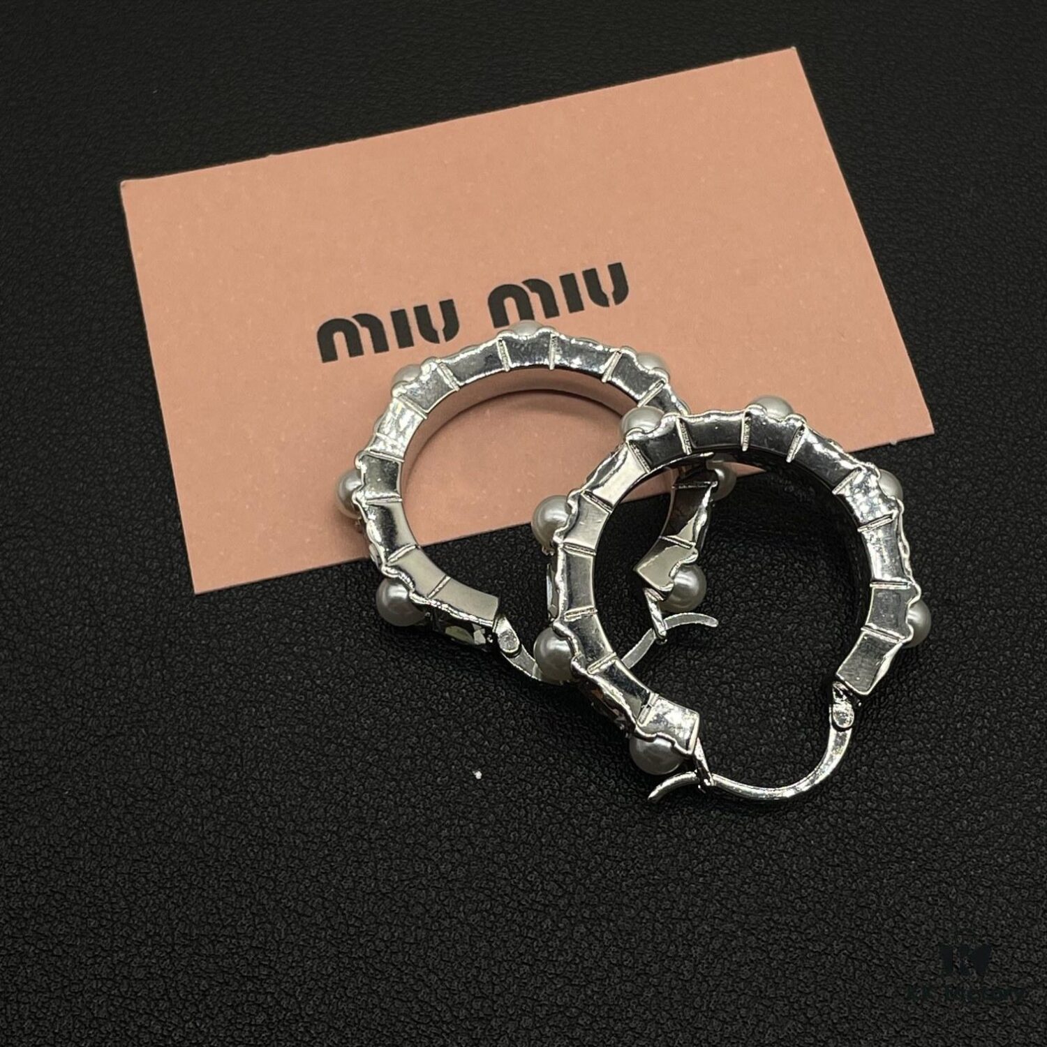 6930171d12f62673a6faccb1 Miu Miu Stylish Heart Luxury Pearl Stud Earrings, Minimalist Love Design with Vintage Charm