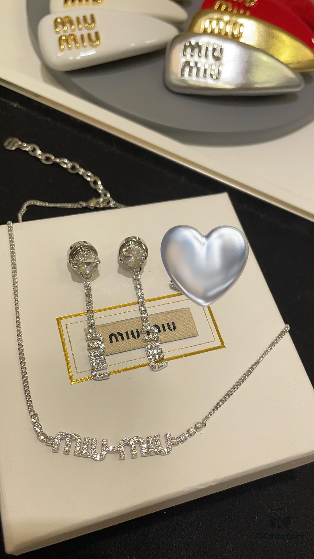 IUMIU New Arrival Silver Full Diamond Letter Pendant Stud Earrings