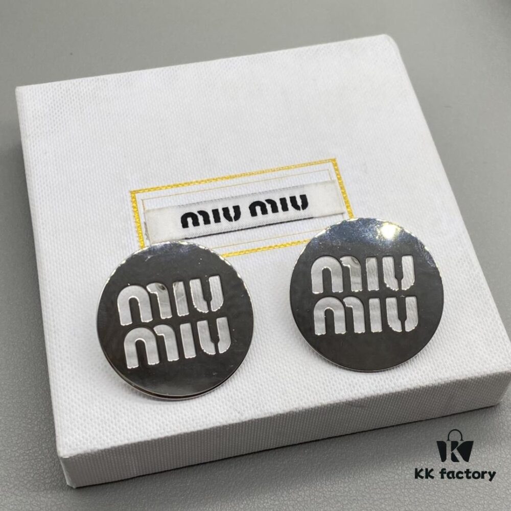 6930175312f62673a6faccf4 Miu Miu Textured Luxurious Pearl Heart Stud Earrings, Minimalist Design with Vintage Charm