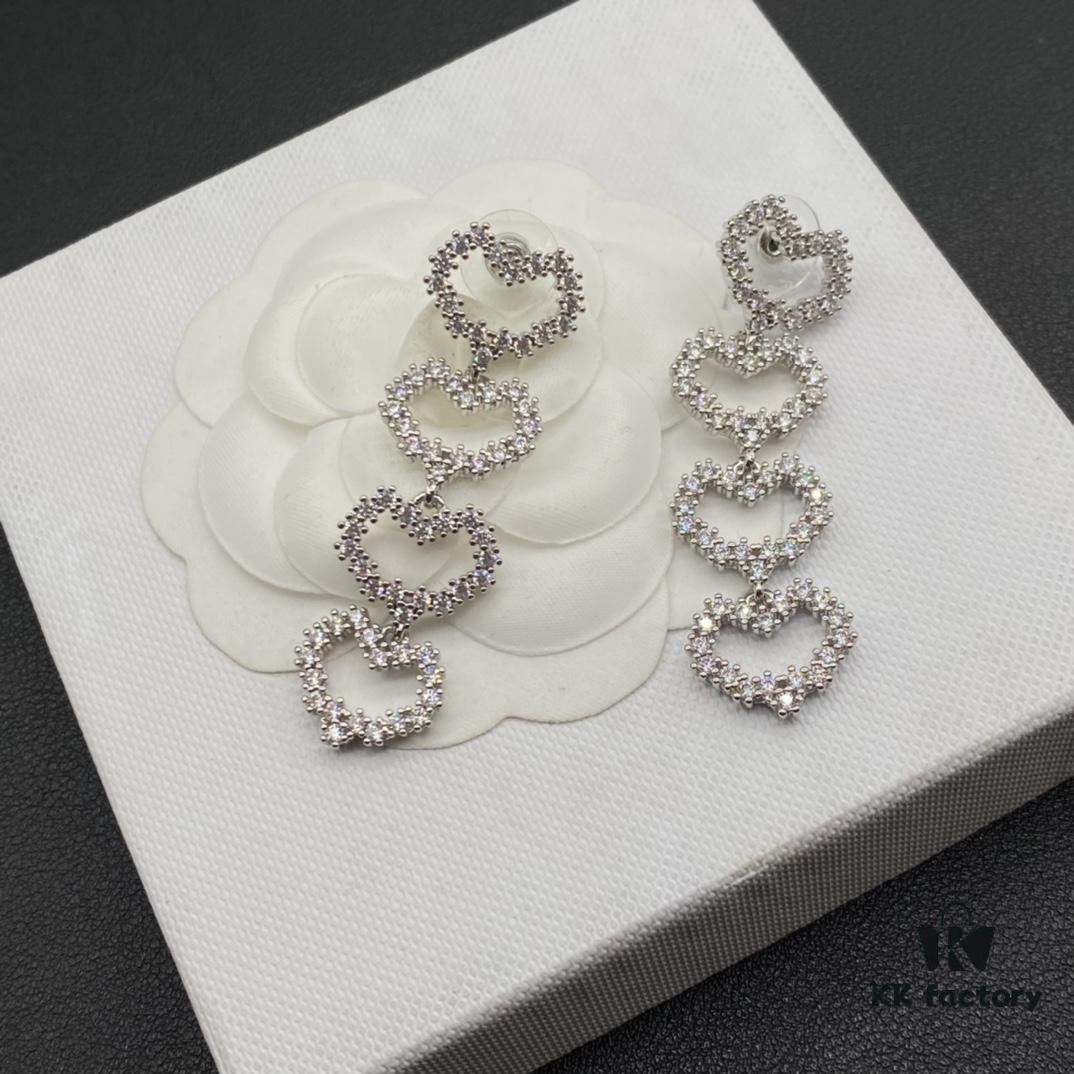 6930175a12f62673a6faccfd Miu Miu Textured Luxe Minimalist Pearl Heart Stud Earrings
