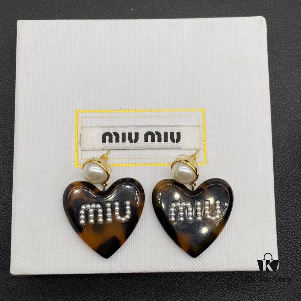 6930176312f62673a6facd09 Miu Miu Textured Luxury Pearl Heart Stud Earrings, Minimalist Love Design, Fashionable Retro Style, Must-Have Summer Accessory