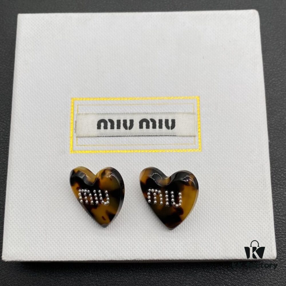 6930176d12f62673a6facd13 Miu Miu Textured Luxurious Pearl Heart Stud Earrings, Minimalist Design with Vintage Charm, Must-Have Summer Fashion Accessory