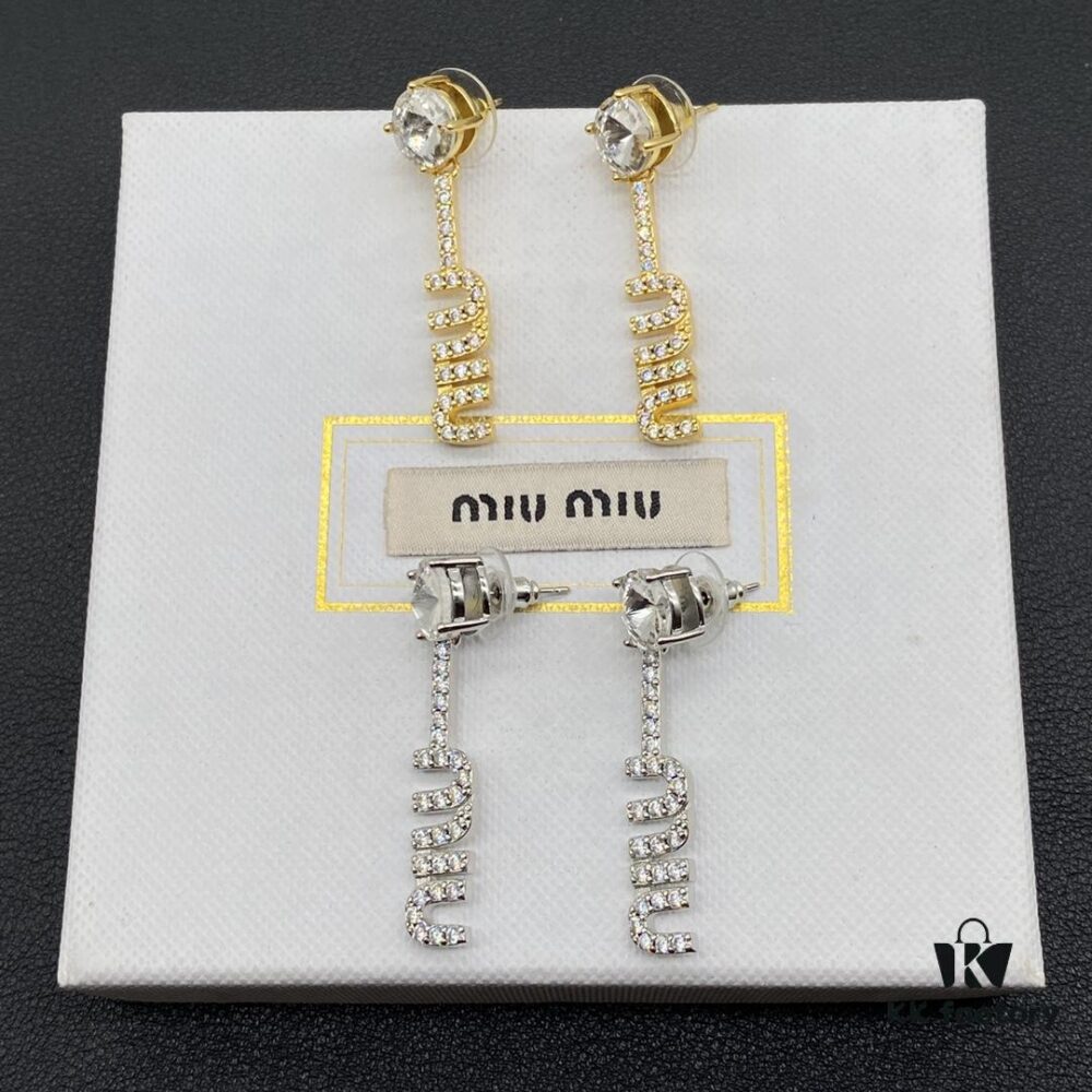 6930178912f62673a6facd40 Miu Miu Textured Luxury Pearl Heart Stud Earrings, Minimalist Design with Vintage Charm, Must-Have Summer Accessory