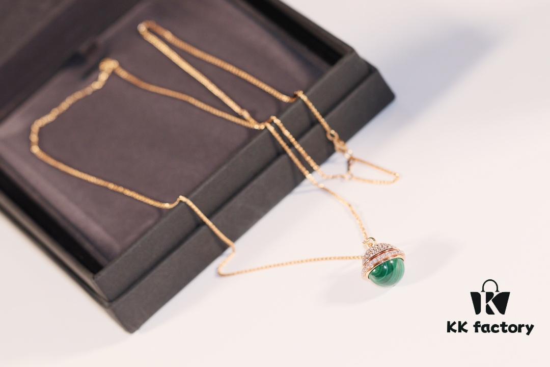 6930185212f62673a6facea0 Piaget Possession Necklace in V Gold