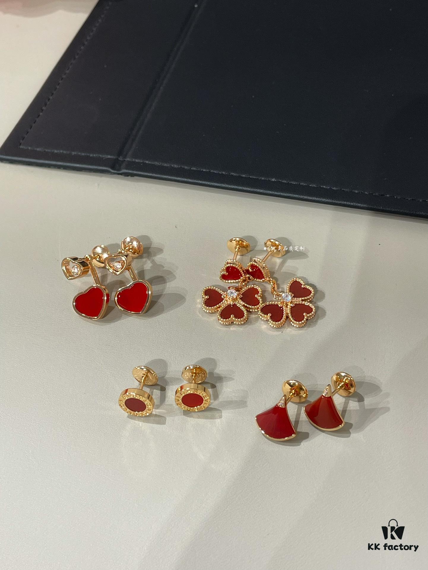 Red-themed Small Earrings ❤️