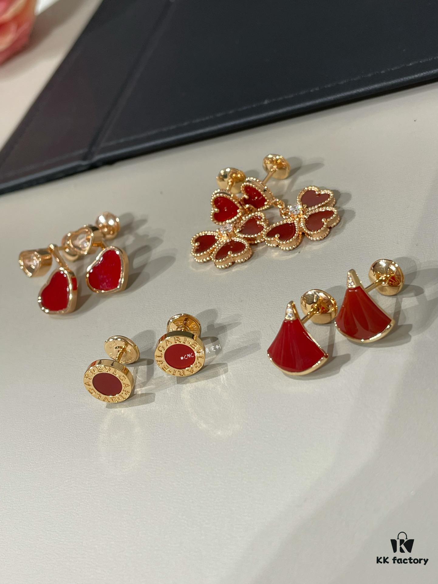 Red-themed Small Earrings ❤️
