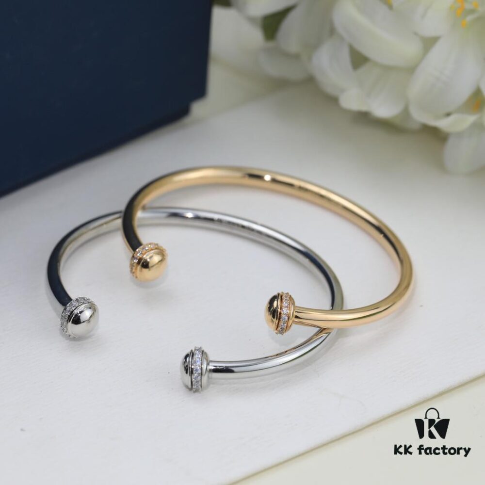 693018b112f62673a6facf25 Piaget Latest Rotating Series Bracelet from Official Counter