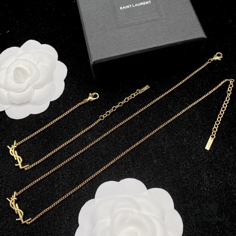 6930194312f62673a6facfda YSL Saint Laurent Classic Collection Set