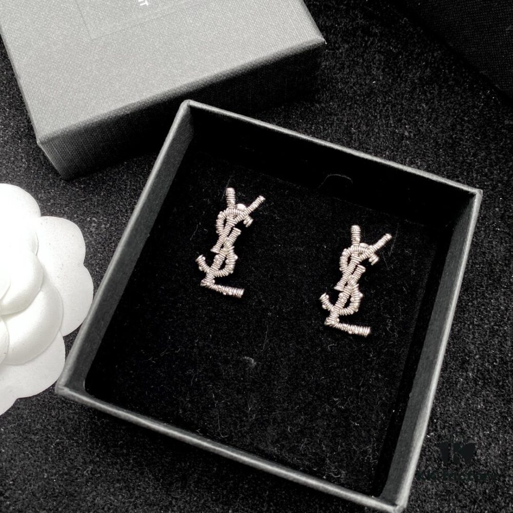 6930194812f62673a6facfdf Saint Laurent YSL New Stud Earrings