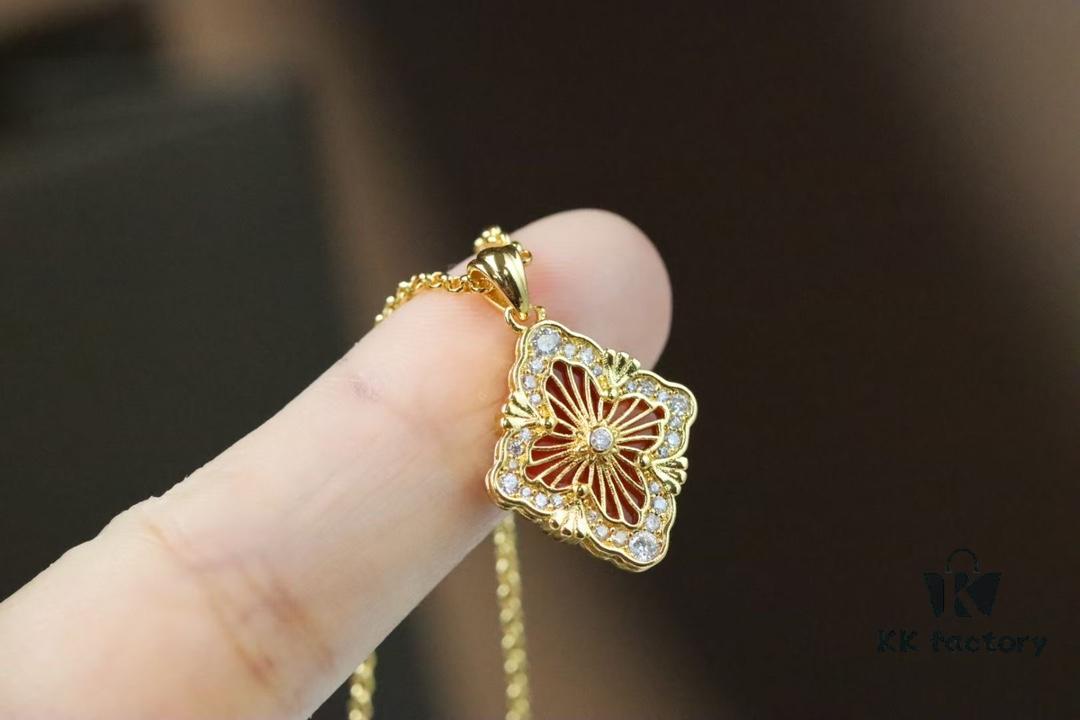 693019de12f62673a6fad098 New Arrival💗 💗 Buccellati Opera Tulle Palace-style Clover Double-sided Pendant Necklace