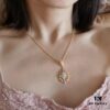 693019fa12f62673a6fad0bb Elegant and delicate jewelry described by writer Yi Shu