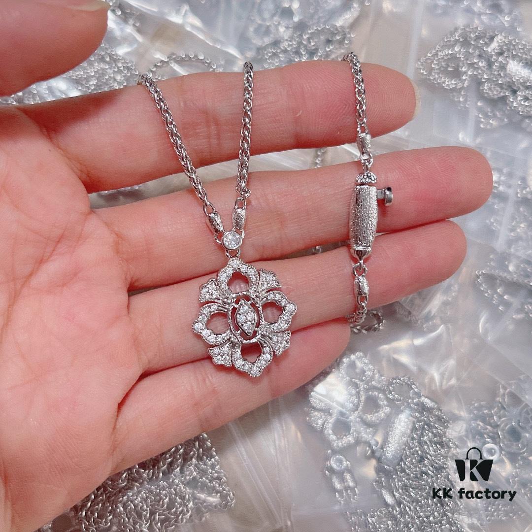 69301a1812f62673a6fad0df Buccellati Italian Luxury Jewelry Vintage Royal Style Diamond-Cut Clover Double-Sided Necklace V Gold Material 18K Thick Gold Plating Original Chain End Original Clasp High Quality