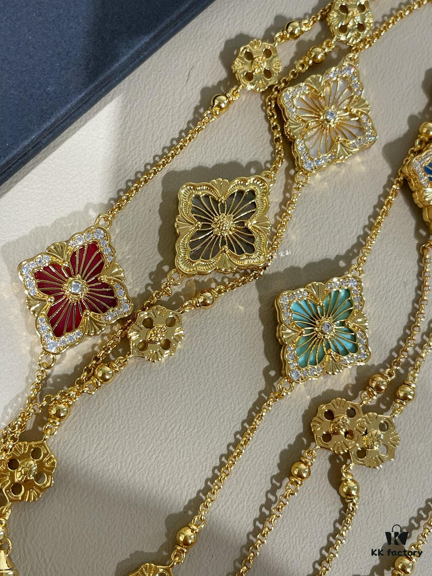 Opera Opera Series Diamond-Inlaid Single Flower Bracelet