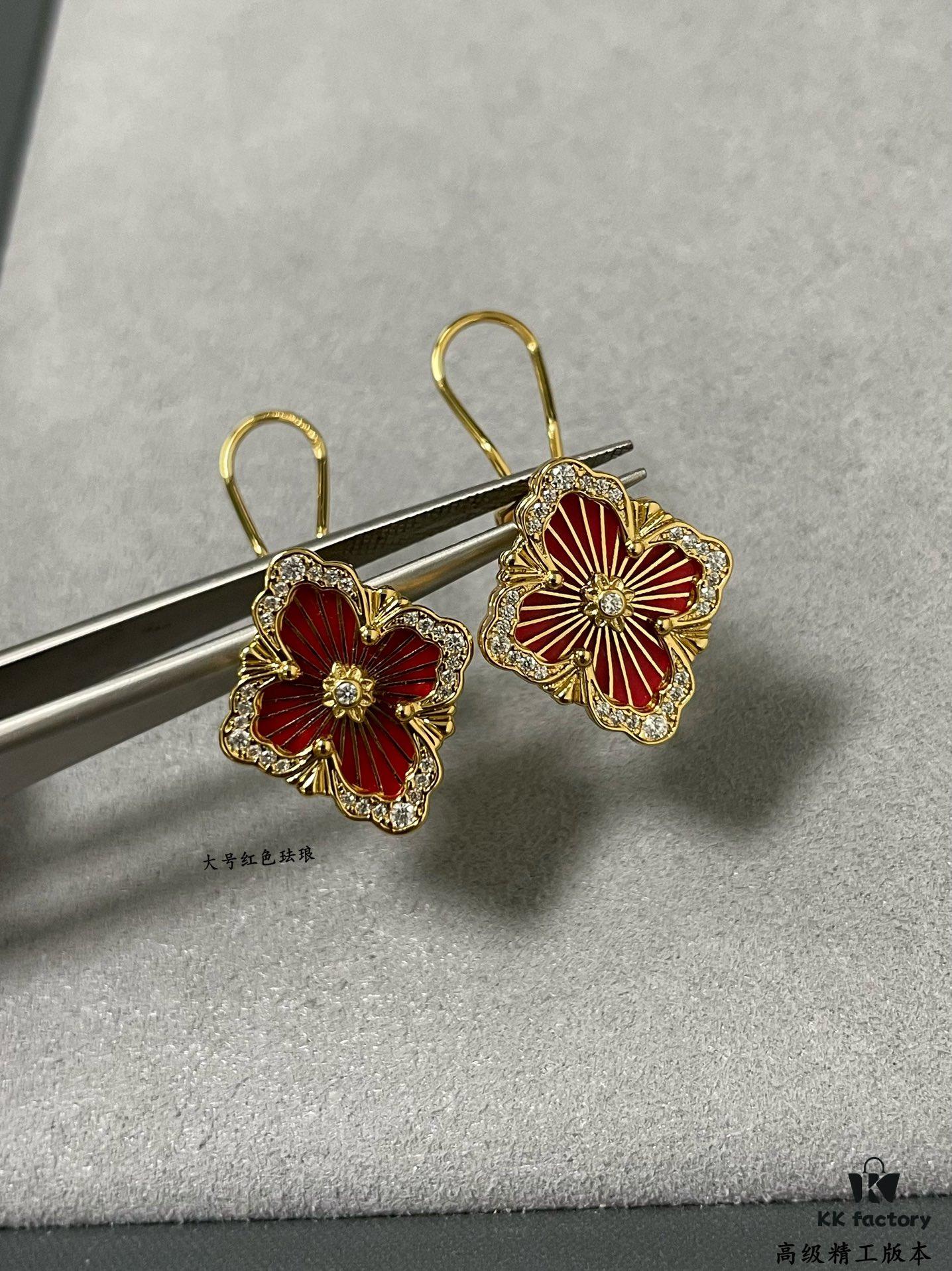 69301a3a12f62673a6fad0fd Buccellati Opera Grand Red Enamel Earrings, Vintage Court-style Four-Leaf Clover, Large Size