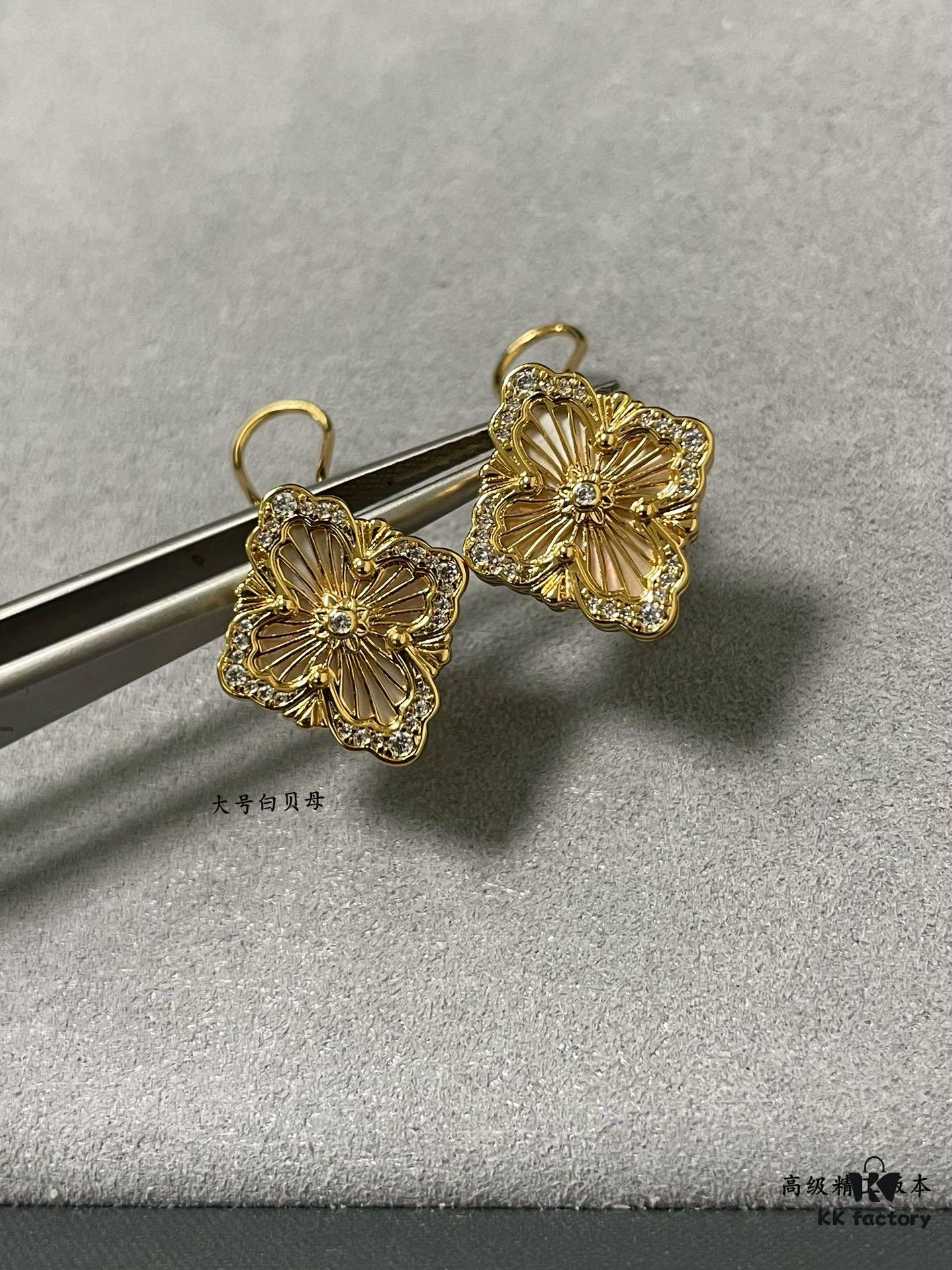 69301a4512f62673a6fad107 Buccellati Opera Grande White Mother-of-Pearl Earrings, Vintage Court-style Clover, Exuding Italian Elegance