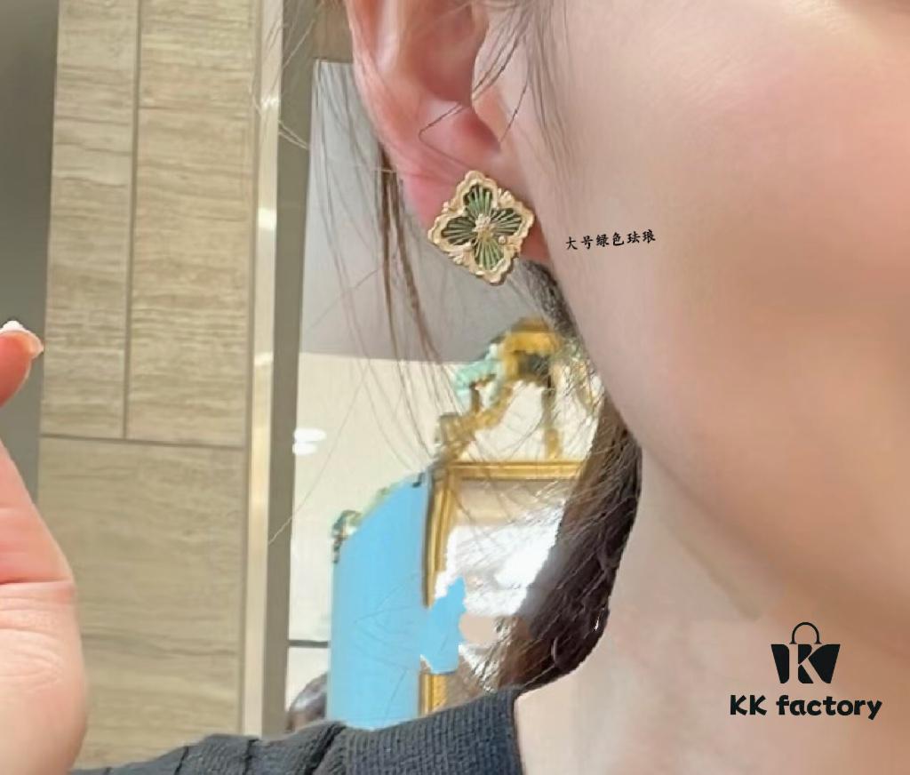 69301a4d12f62673a6fad10e Buccellati Opera Grande Series Large Green Enamel Earrings, Vintage Court Style Four-Leaf Clover with Rigato Silk-Craft Finish