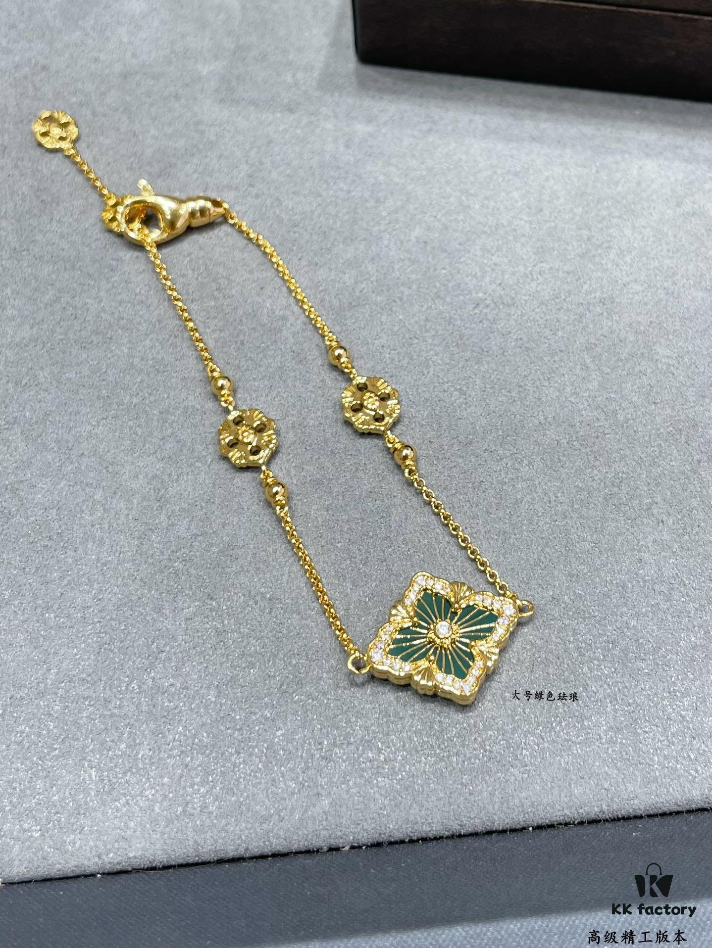 69301a7212f62673a6fad136 Buccellati Large Opera Garden Series Green Enamel Bracelet, Vintage Court-style Clover and Four-petal Shell Double-sided Necklace
