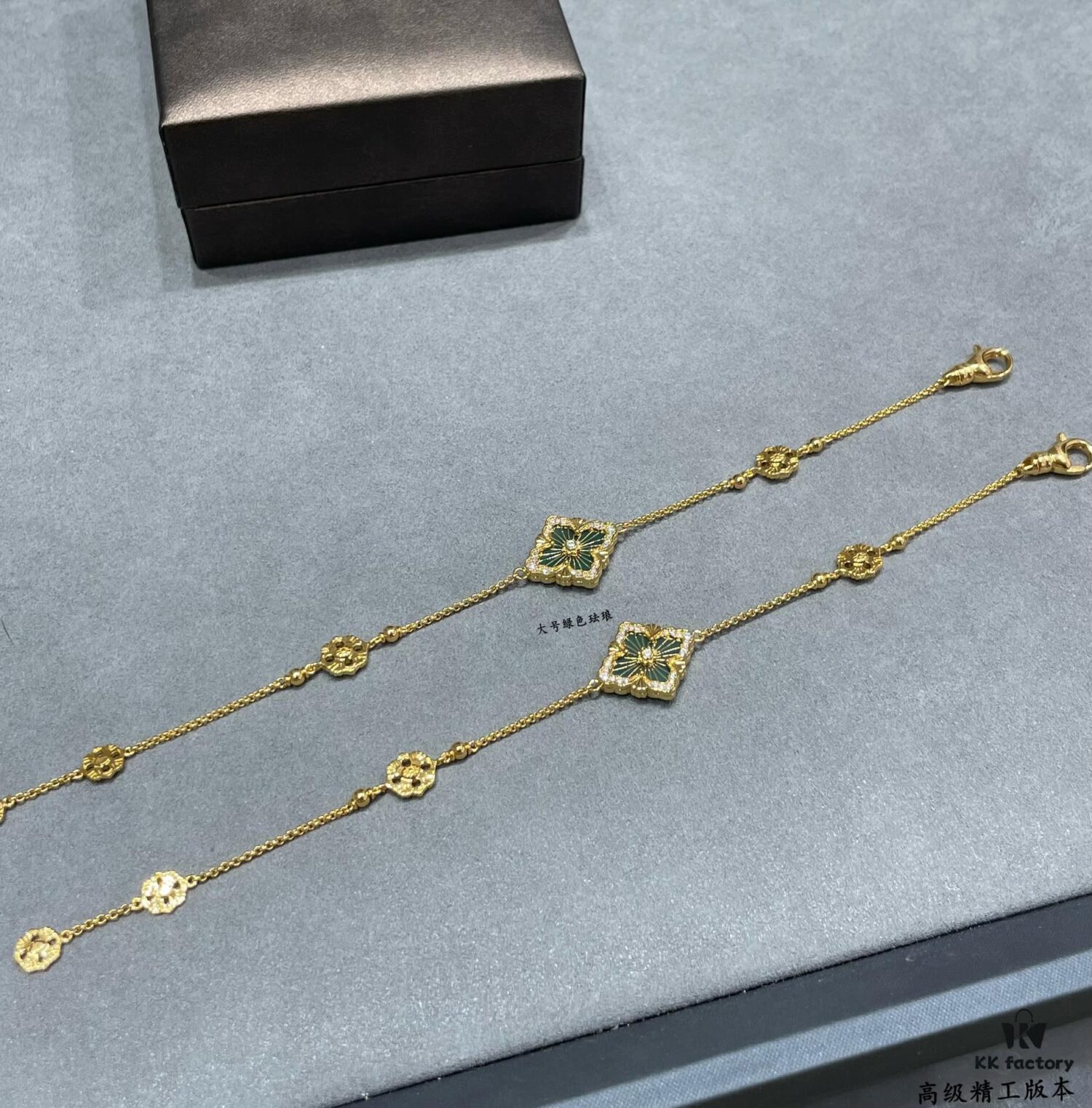 69301a7612f62673a6fad137 Buccellati Large Opera Garden Series Green Enamel Bracelet, Vintage Court-style Clover and Four-petal Shell Double-sided Necklace