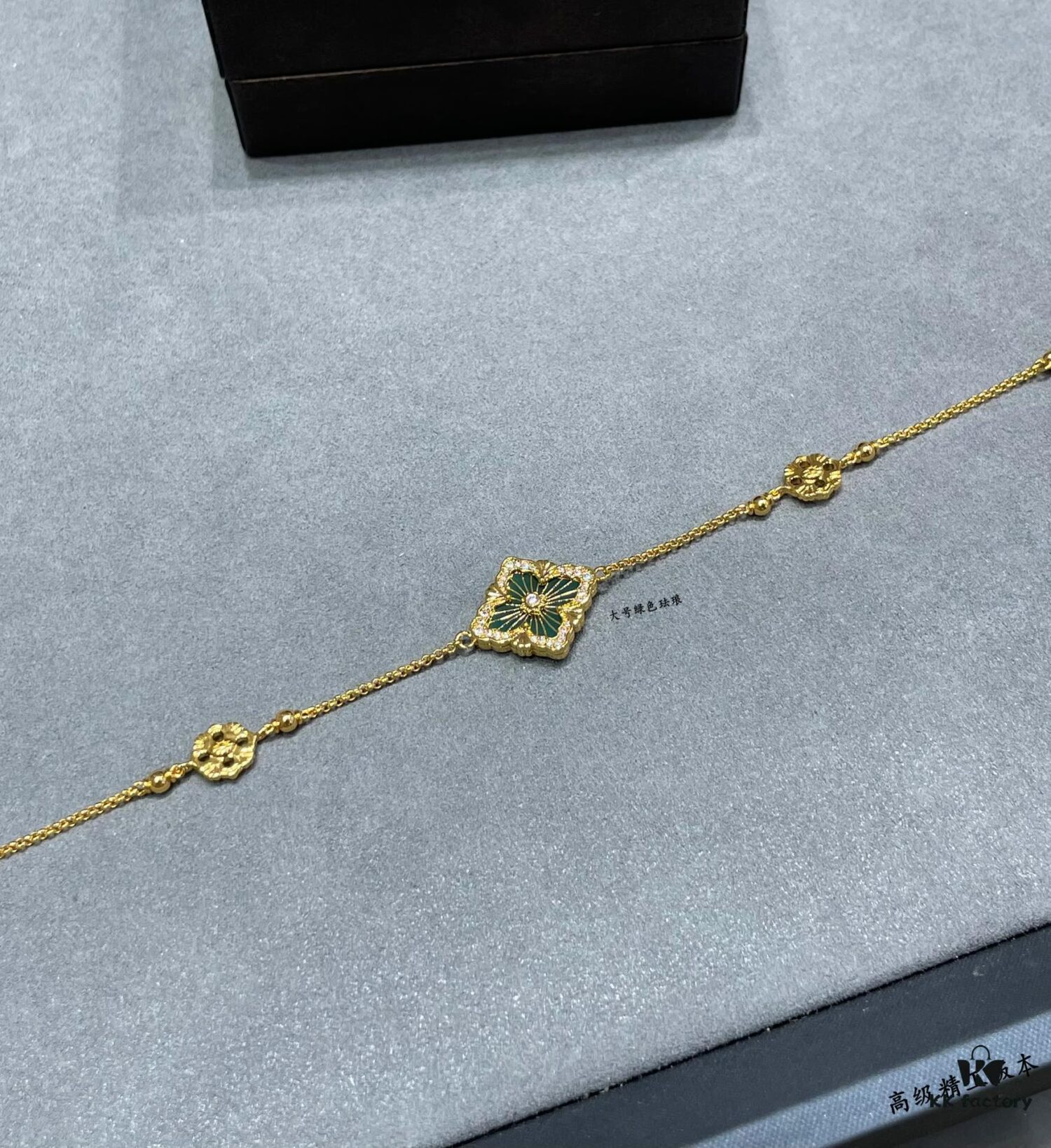 69301a7612f62673a6fad138 Buccellati Large Opera Garden Series Green Enamel Bracelet, Vintage Court-style Clover and Four-petal Shell Double-sided Necklace