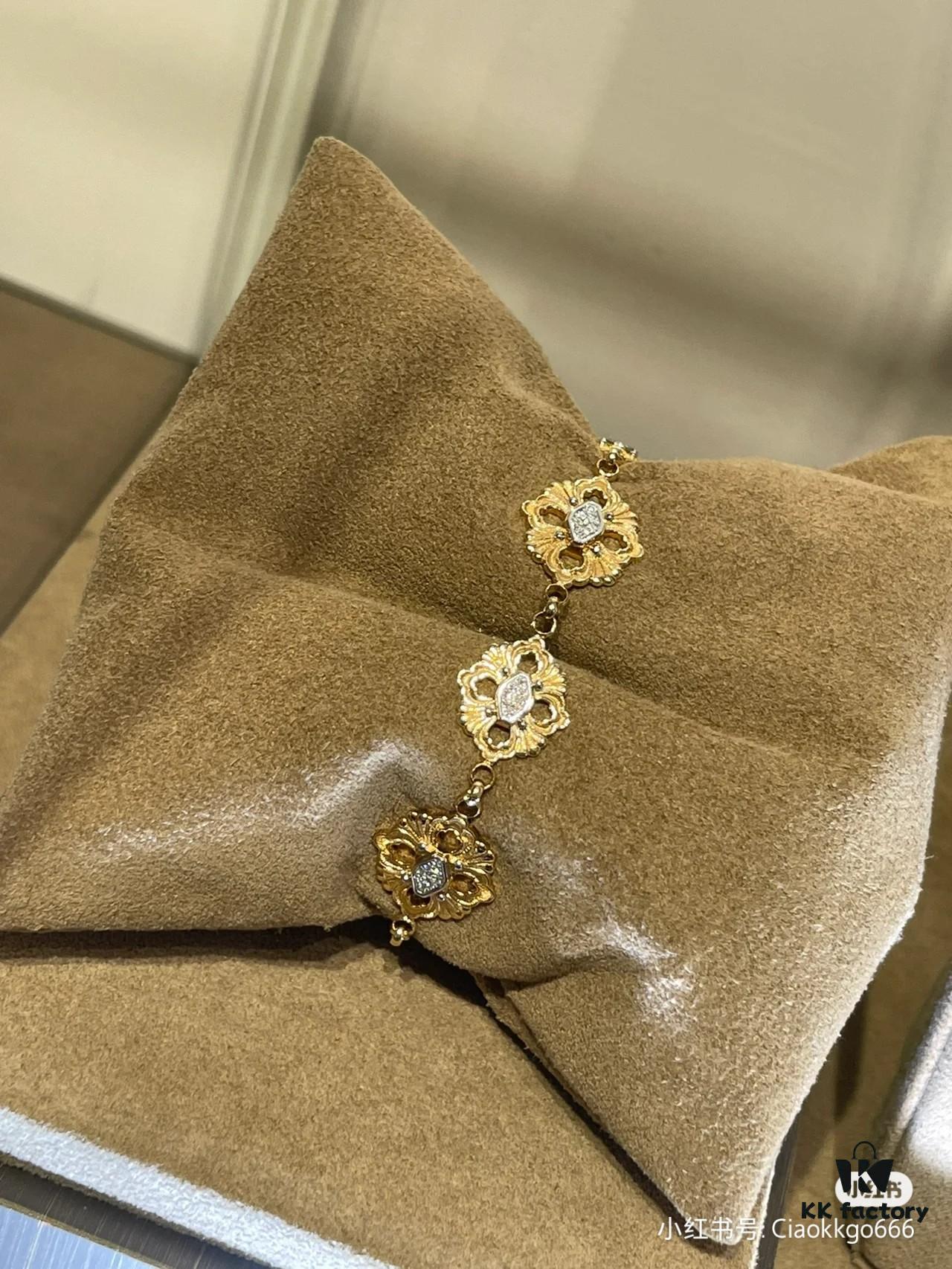 69301a8412f62673a6fad14c Buccellati, Italian High Jewelry Brand, Vintage Court Style Bracelet
