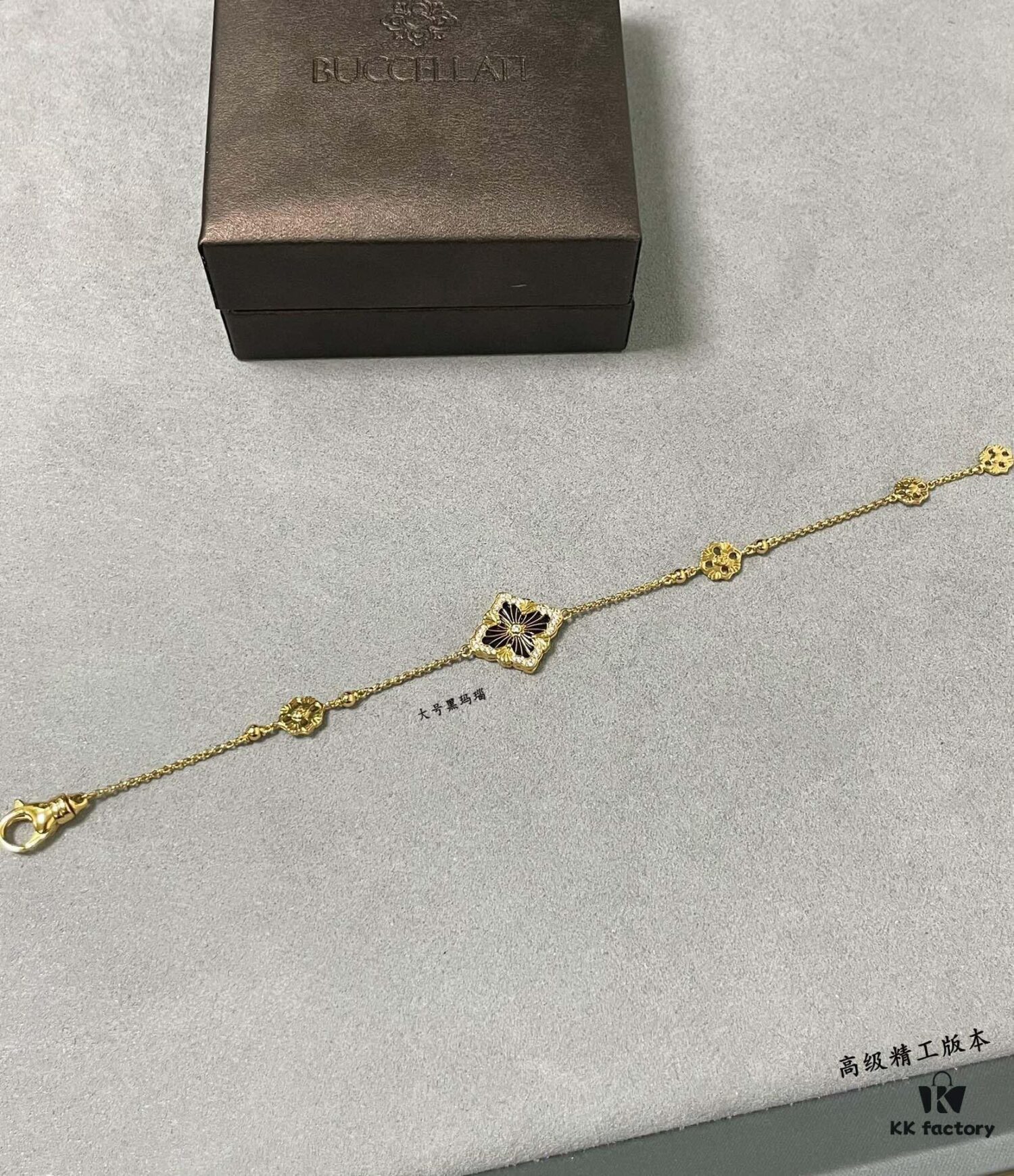 69301aa212f62673a6fad16d Buccellati Large Opera Series Onyx Bracelet, Vintage Court-style Clover and Four-petal Shell Double-sided Necklace