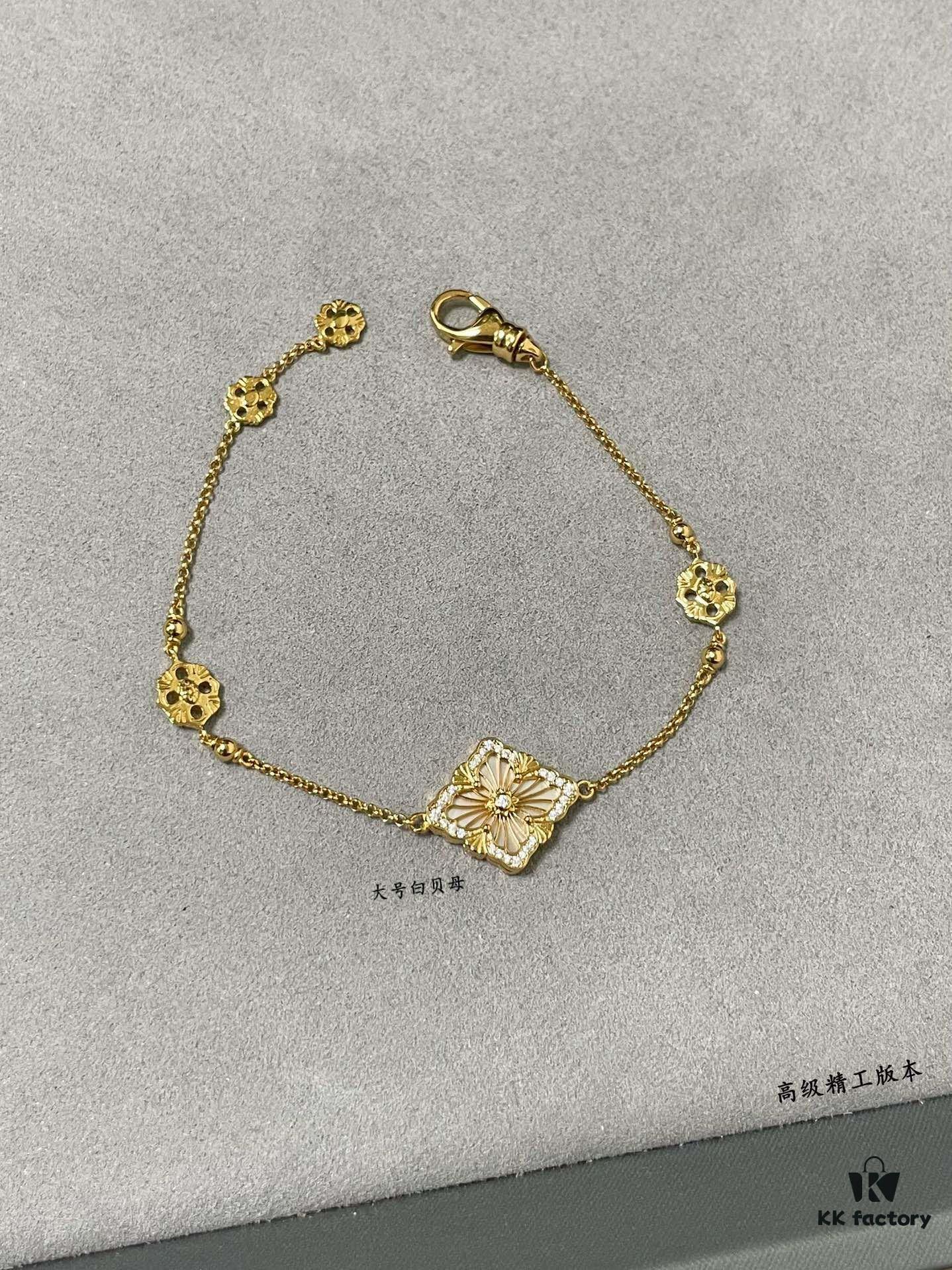 69301aa712f62673a6fad172 Buccellati Large Opera Series White Mother-of-Pearl Bracelet, Vintage Court Style Clover and Four-Petal Flower Double-Sided Necklace