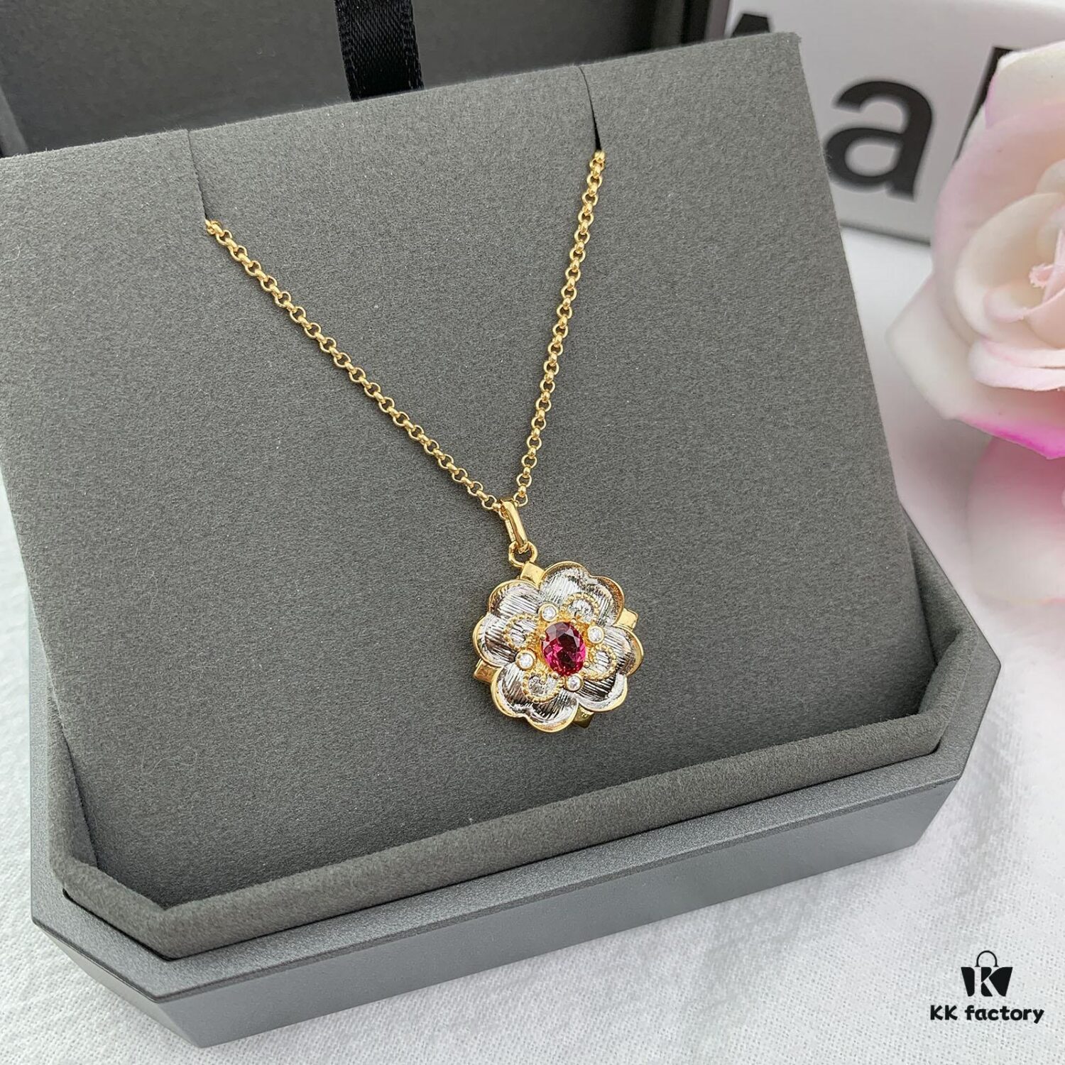 69301ab412f62673a6fad183 Buccellati Angel Vintage Court-style Diamond-set Filigree Necklace in Two-tone Rose Gold and White Gold, Yellow Gold and White Gold