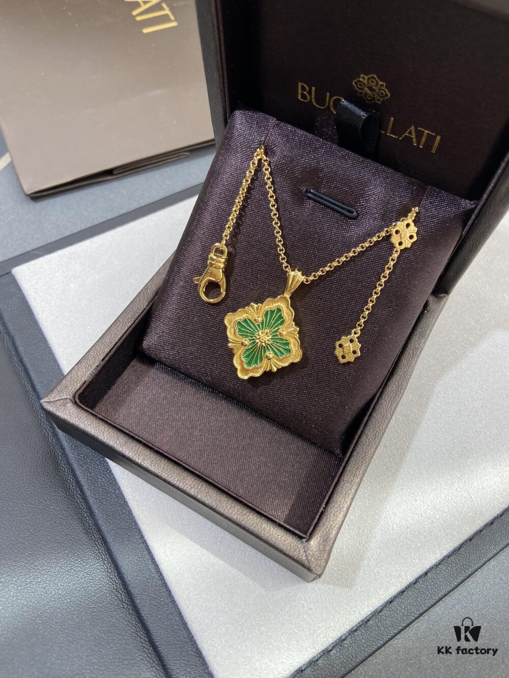 69301ac112f62673a6fad194 Green Enamel Buccellati Opera Necklace