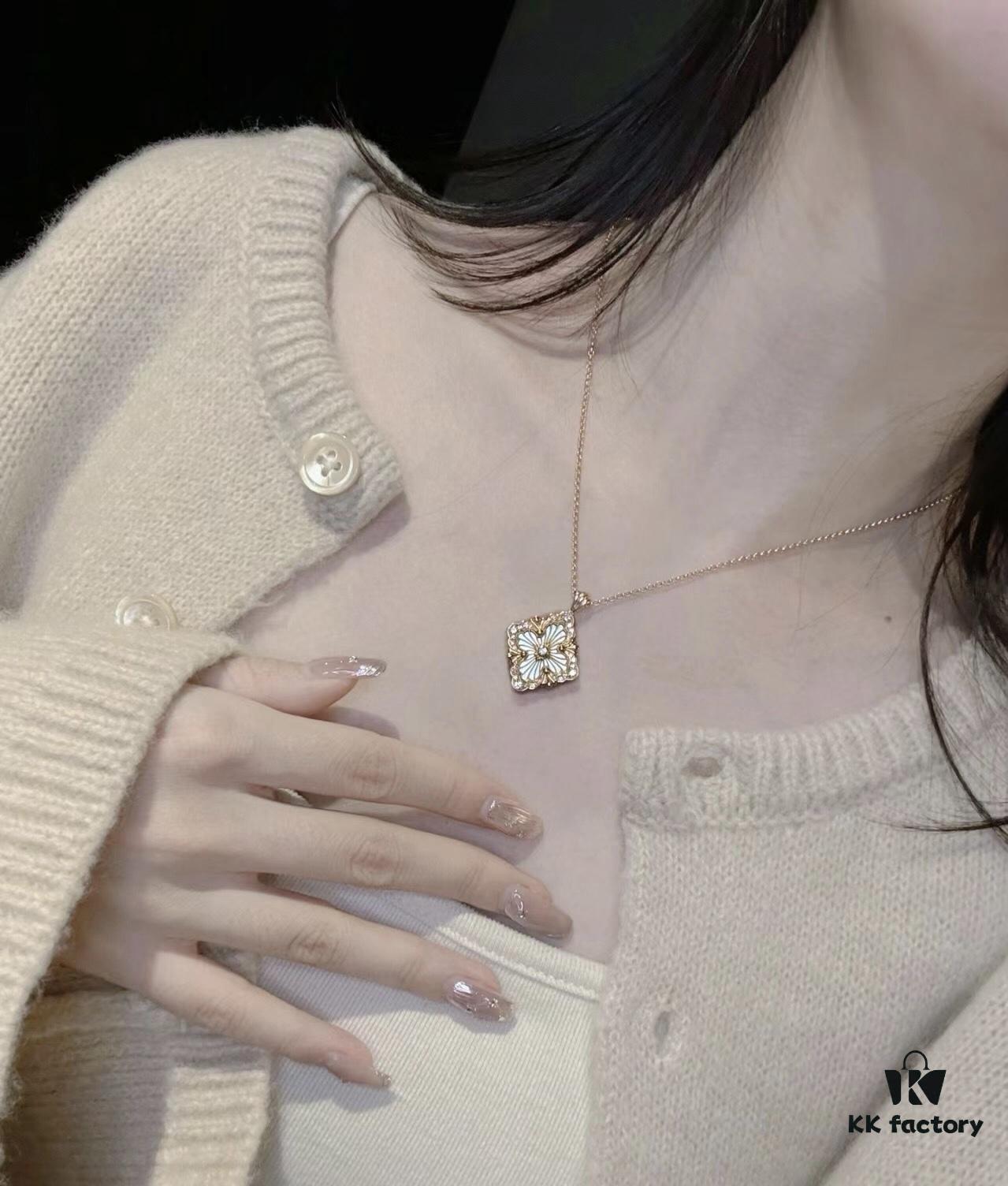 69301af612f62673a6fad1c9 Buccellati Italian Luxury Jewelry Vintage Royal Style Diamond-Set Twisted Clover Shell Agate Chalcedony Reversible Necklace V Gold Material 18K Thick Gold Plating Original Chain End Original Clasp High Quality
