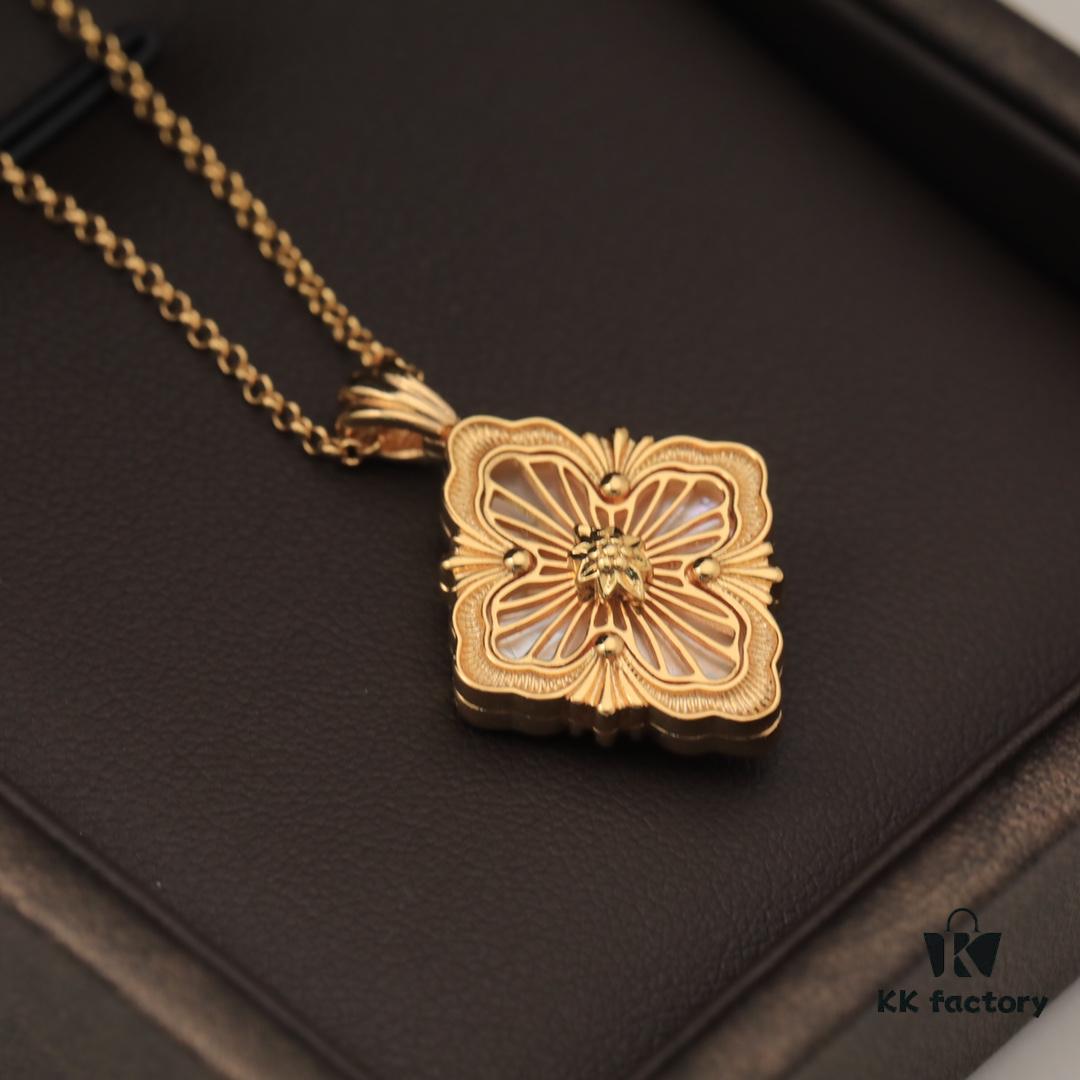 69301af812f62673a6fad1cc Buccellati Italian Luxury Jewelry Vintage Royal Style Diamond-Set Twisted Clover Shell Agate Chalcedony Reversible Necklace V Gold Material 18K Thick Gold Plating Original Chain End Original Clasp High Quality