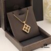 69301afb12f62673a6fad1d0 Buccellati Italian Luxury Jewelry Vintage Court Style Diamond-Cut Clover Shell Agate Chalcedony Double-Sided Necklace V Gold Material 18K Thick Gold Plating Original Chain End Original Clasp High Quality