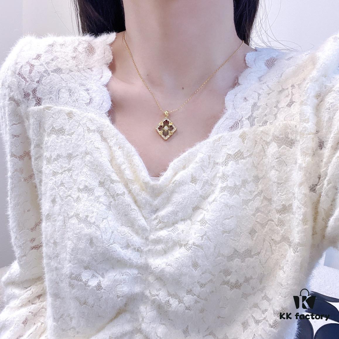 Buccellati Vintage Court-style Diamond-Set Twisted Four-Leaf Clover Shell Agate Chalcedony Double-sided Necklace