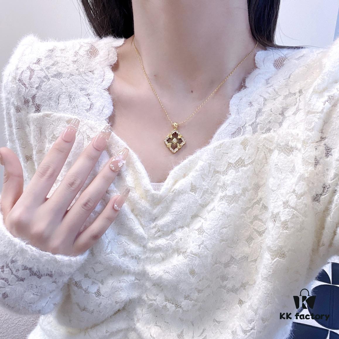 Buccellati Vintage Court-style Diamond-Set Twisted Four-Leaf Clover Shell Agate Chalcedony Double-sided Necklace
