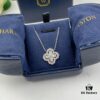 69301b9e12f62673a6fad262 Celebrities Wearing #Harry Winston Diamond Links Full Diamond Necklace and Diamond Earrings