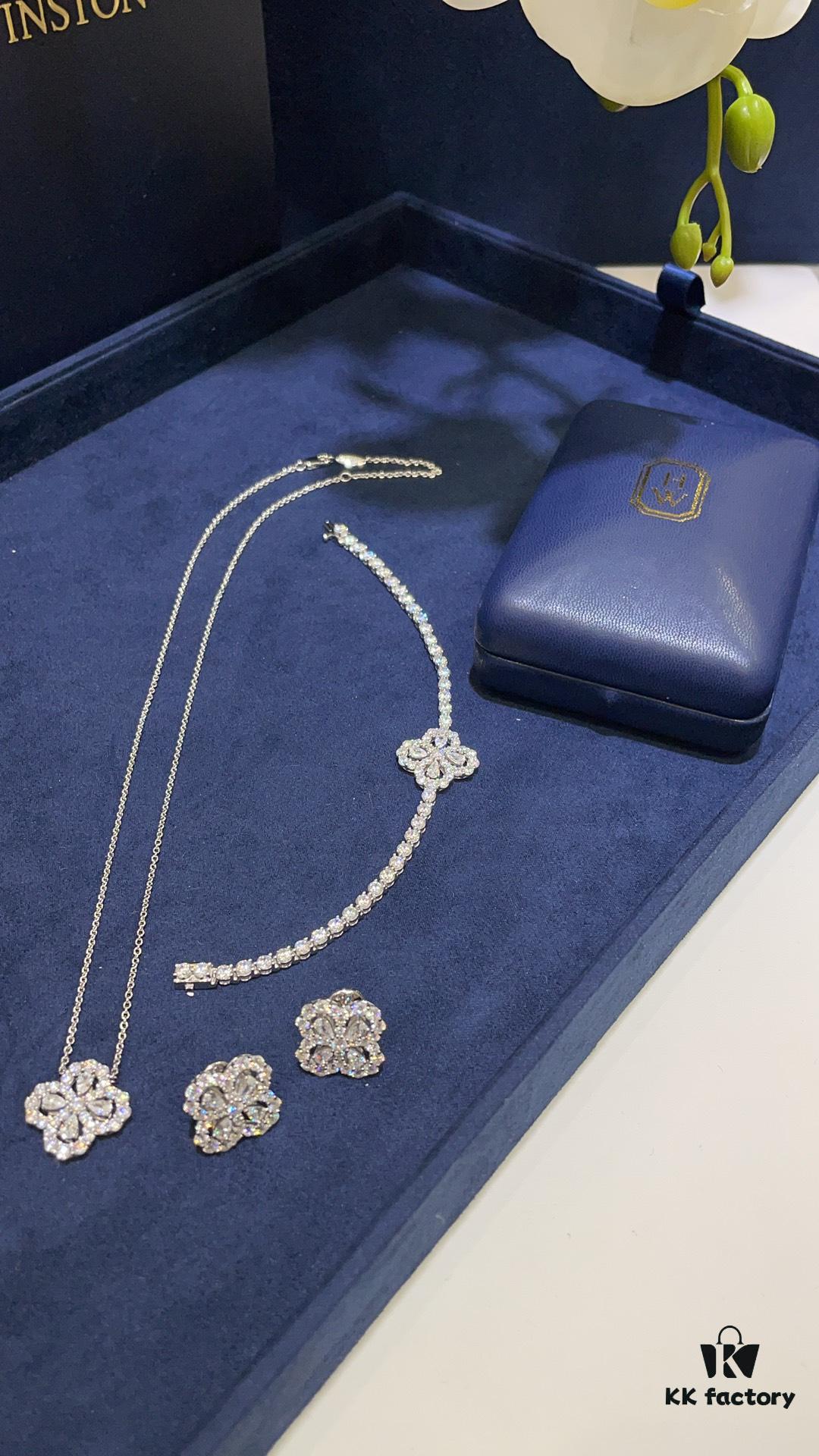 Harry Winston New Style Luxurious Clover Diamond Stud Earrings