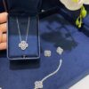Harry Winston New Style Luxurious Clover Diamond Stud Earrings