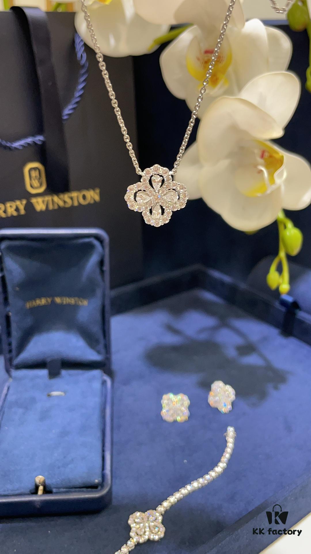 Harry Winston New Arrival Loop Luxury Four-Leaf Clover Sparkling Diamond Necklace